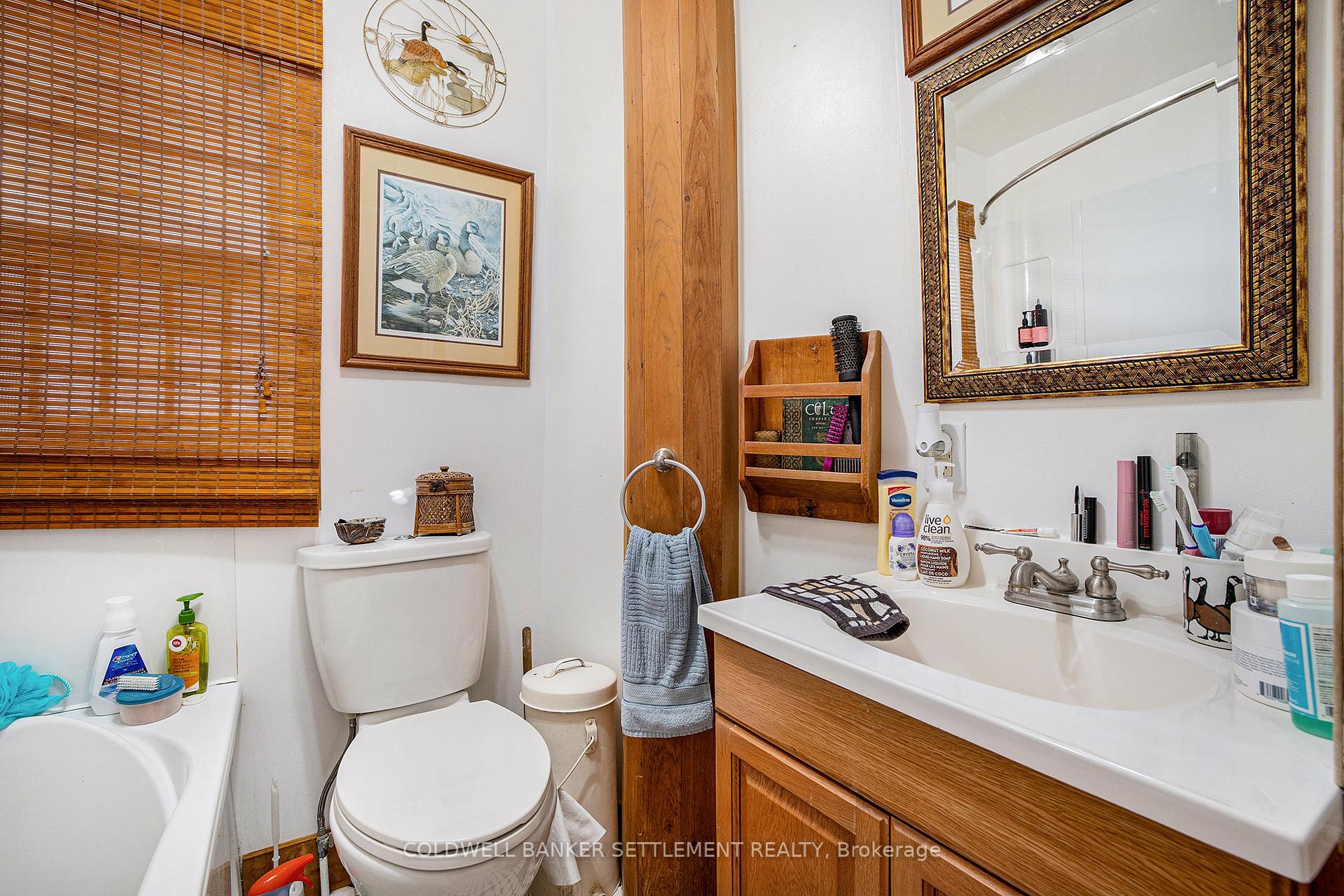 Photo 16 of 101 Beckwith Street E, Perth — HOMEH