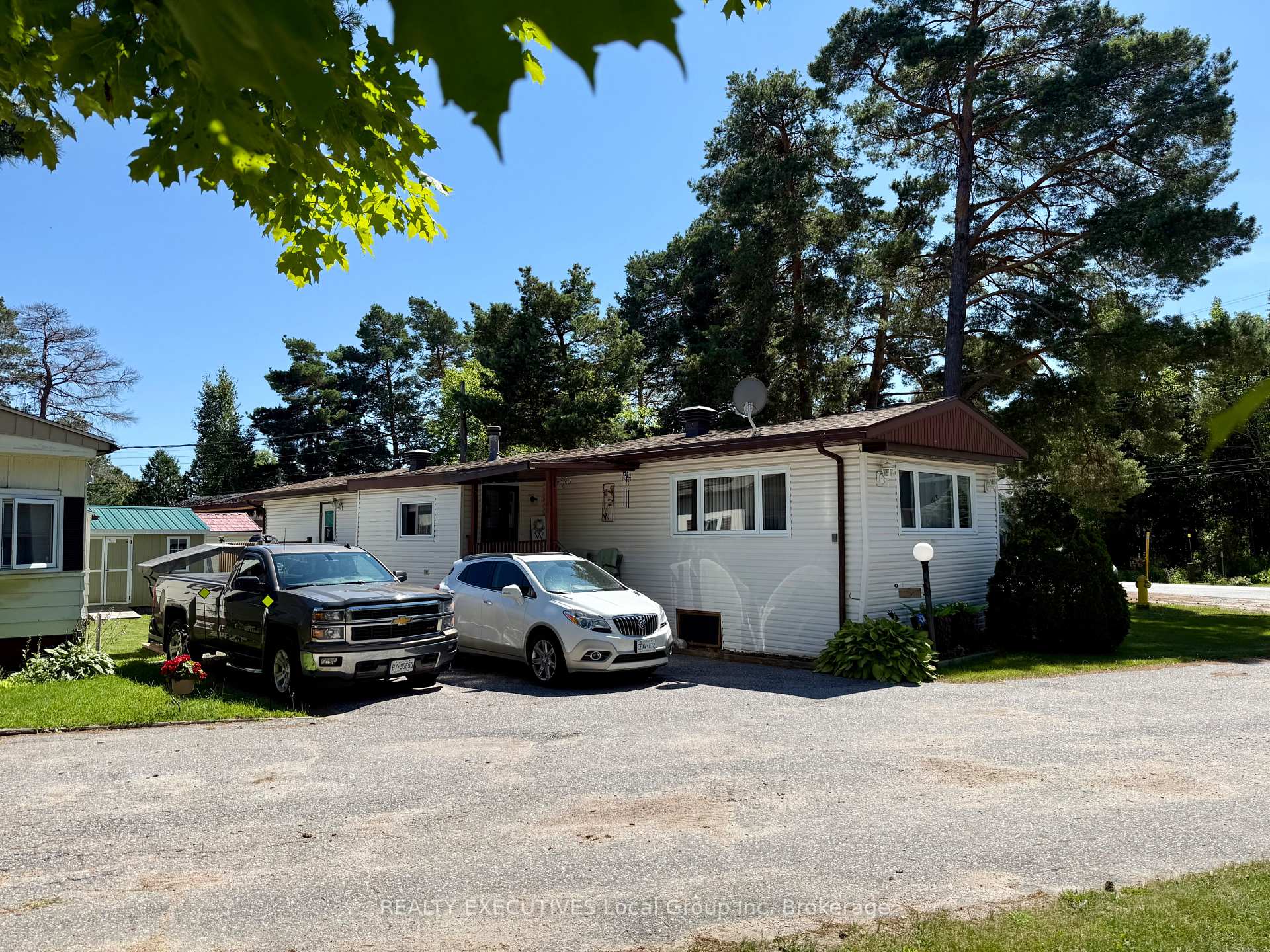 Front of Unit 9, 208 Little Down Lane