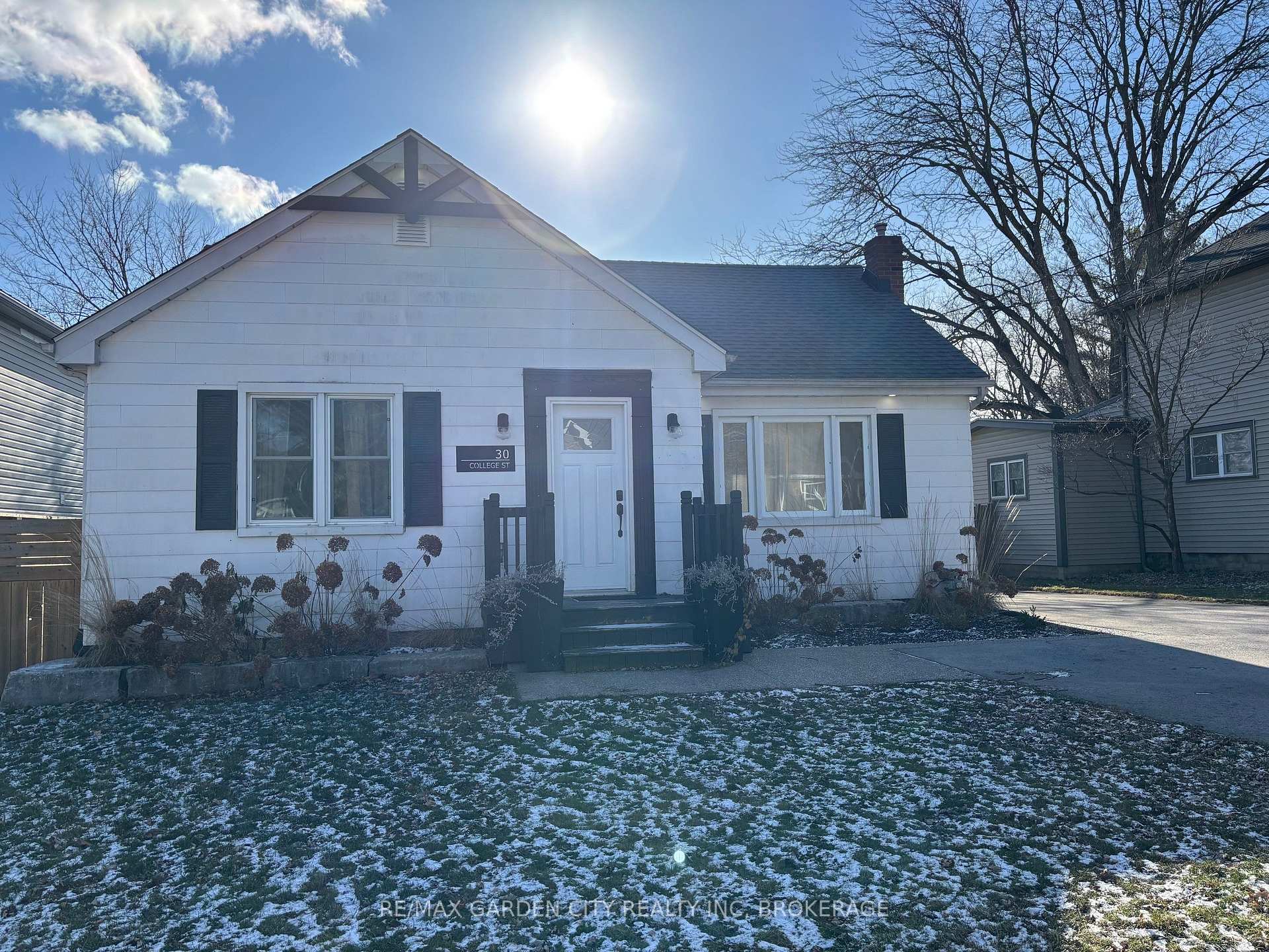 Photo 1 of 30 College Street, Pelham, Fonthill — HOMEH