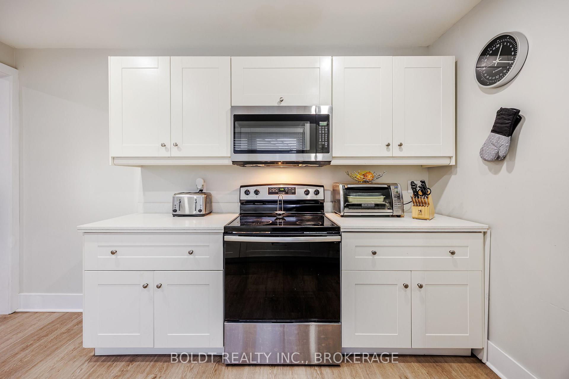 Photo 7 of 6491 Burdette Drive, Niagara Falls, Morrison — HOMEH