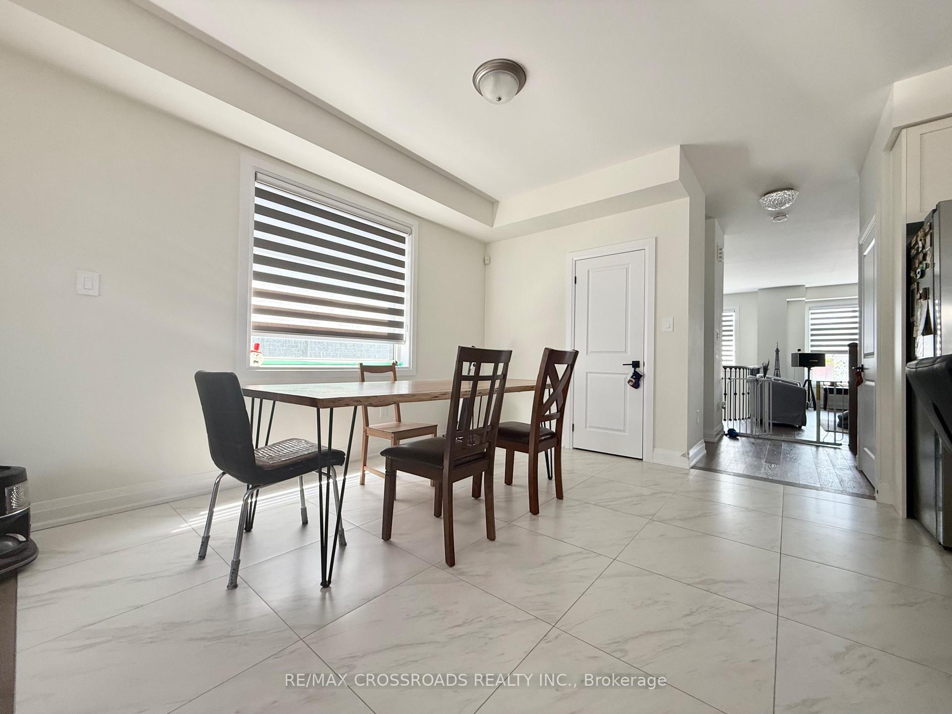 Photo 6 of 913 Isaac Phillips Way E, Newmarket, Summerhill Estates — HOMEH