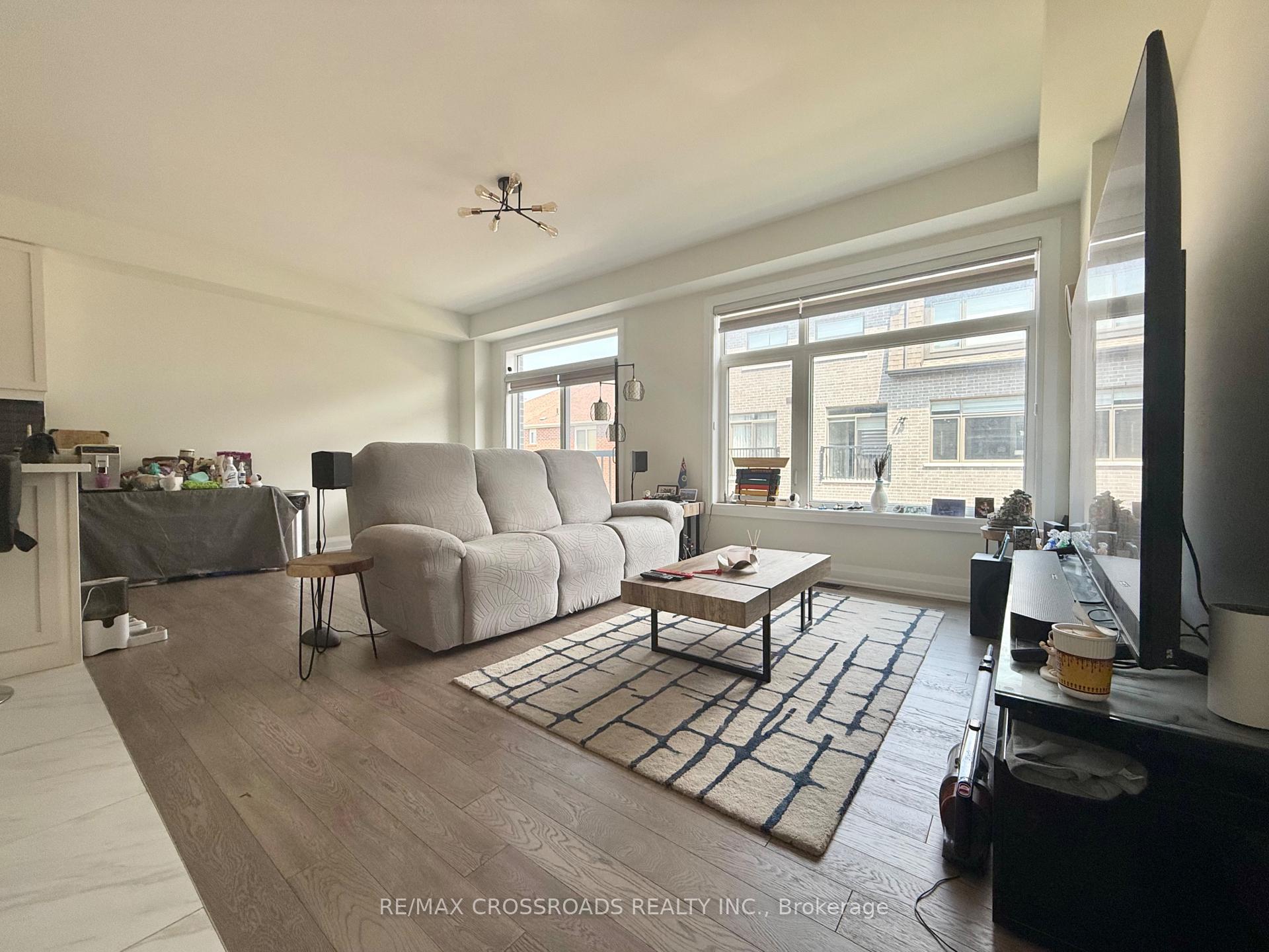 Photo 8 of 913 Isaac Phillips Way E, Newmarket, Summerhill Estates — HOMEH
