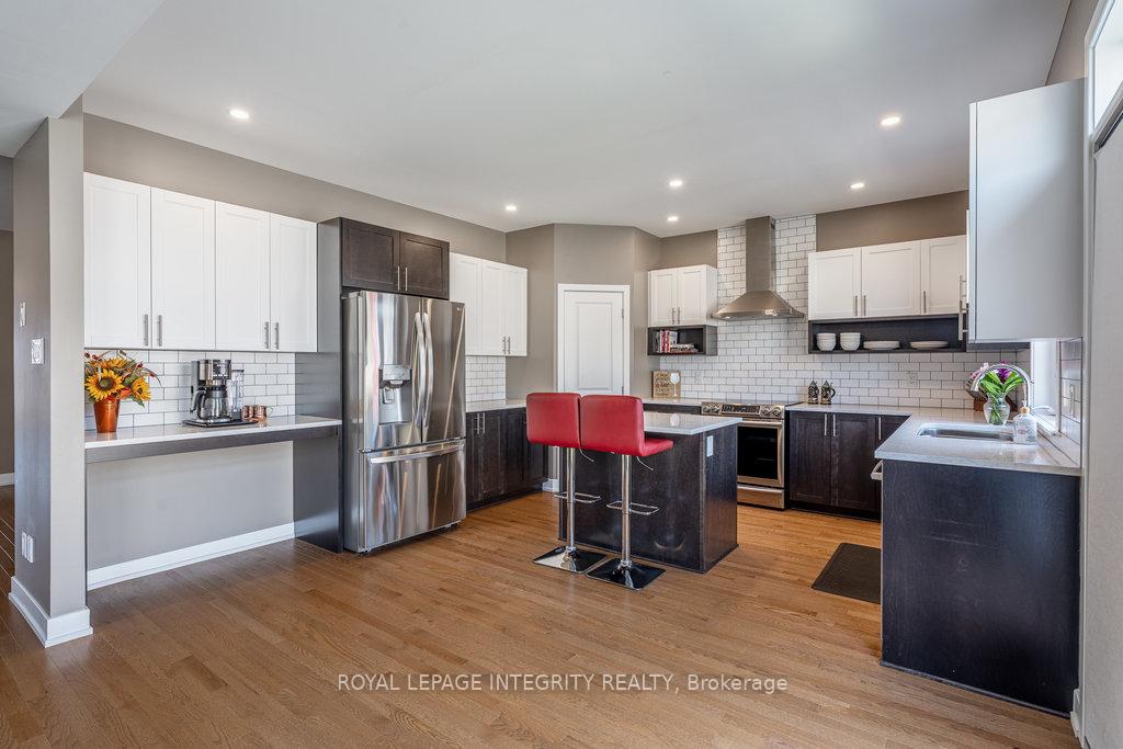 Photo 4 of 232 Joshua Street, Ottawa, Mer Bleue/Bradley Estates/Anderson Park — HOMEH