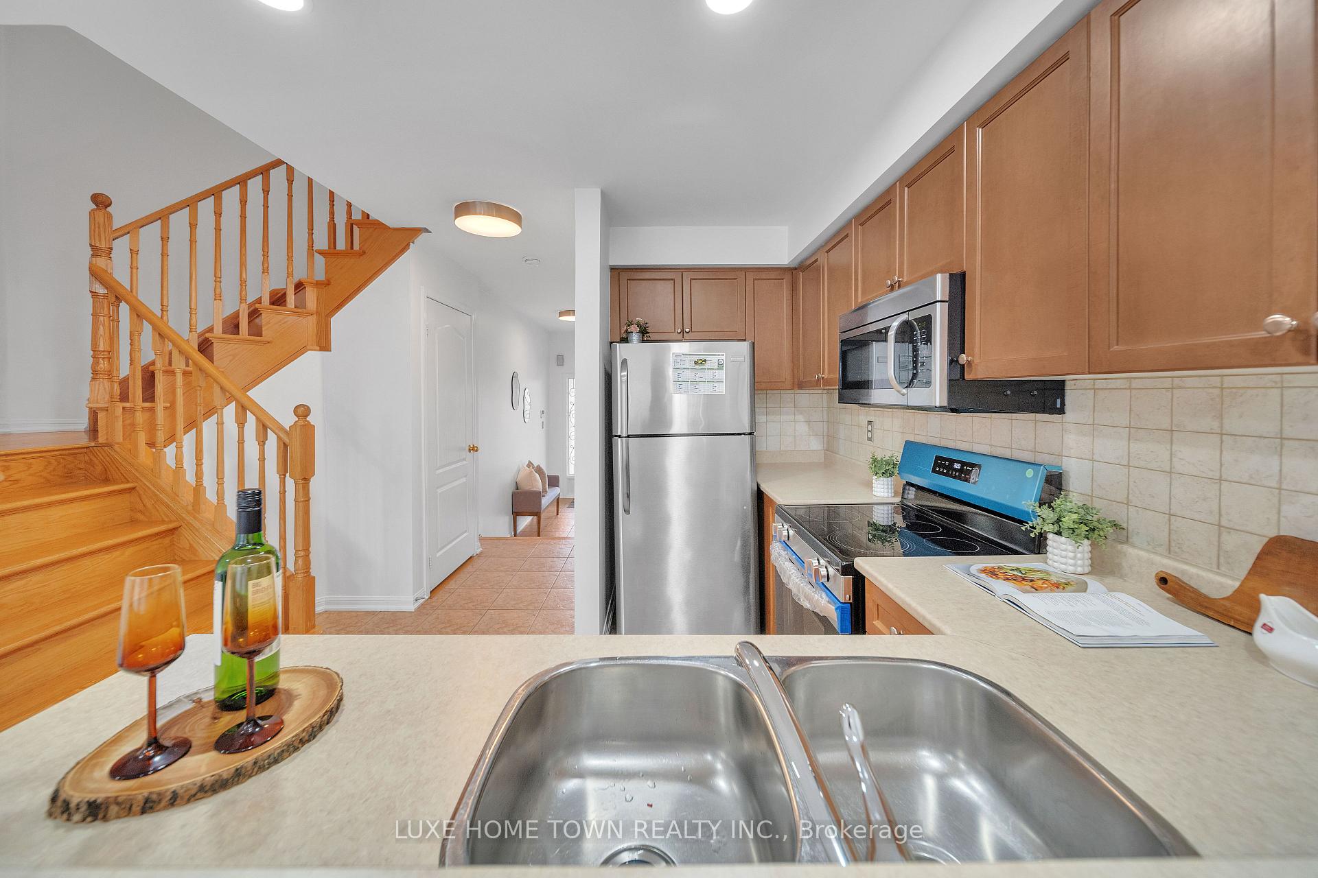 Photo 11 of 615 Willmott Crescent, Milton, Clarke — HOMEH