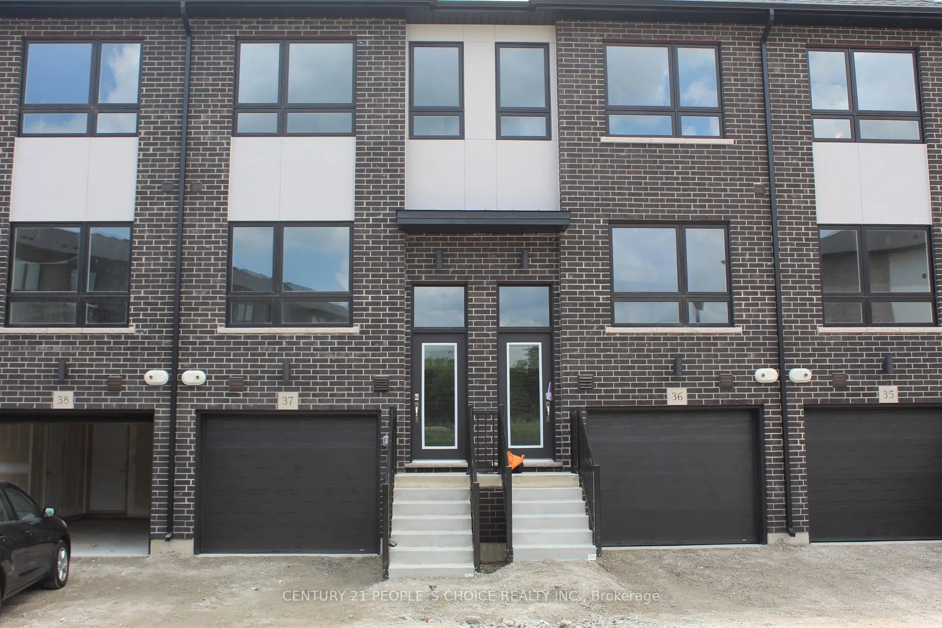 Front of Unit 37, 720 Grey Street