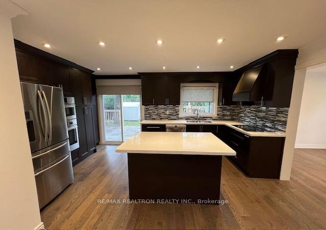 Photo 6 of 51 Apricot Street N, Markham, Bayview Glen — HOMEH