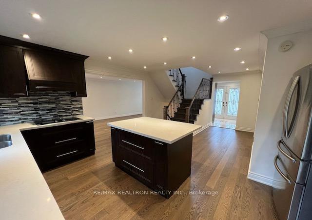Photo 11 of 51 Apricot Street N, Markham, Bayview Glen — HOMEH