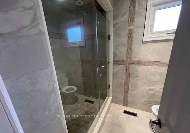 Photo 19 of 51 Apricot Street N, Markham, Bayview Glen — HOMEH