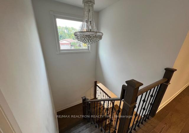 Photo 22 of 51 Apricot Street N, Markham, Bayview Glen — HOMEH