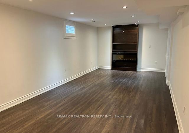 Photo 23 of 51 Apricot Street N, Markham, Bayview Glen — HOMEH