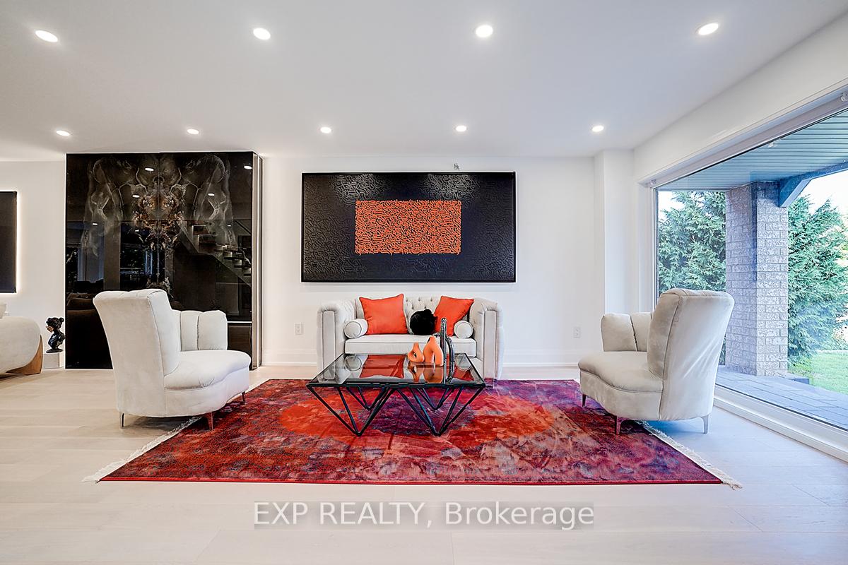 Photo 3 of 459 Silken Laumann Drive, Newmarket, Stonehaven-Wyndham — HOMEH