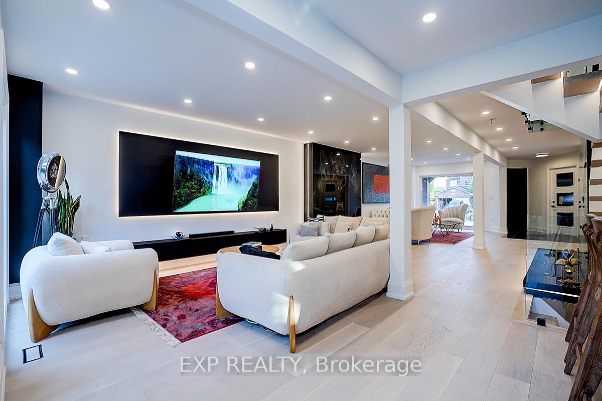 Photo 7 of 459 Silken Laumann Drive, Newmarket, Stonehaven-Wyndham — HOMEH