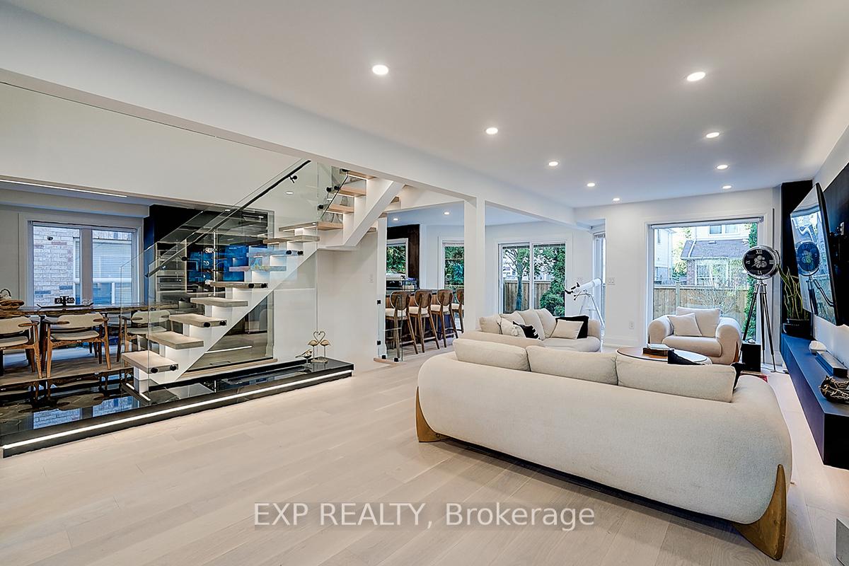 Photo 9 of 459 Silken Laumann Drive, Newmarket, Stonehaven-Wyndham — HOMEH