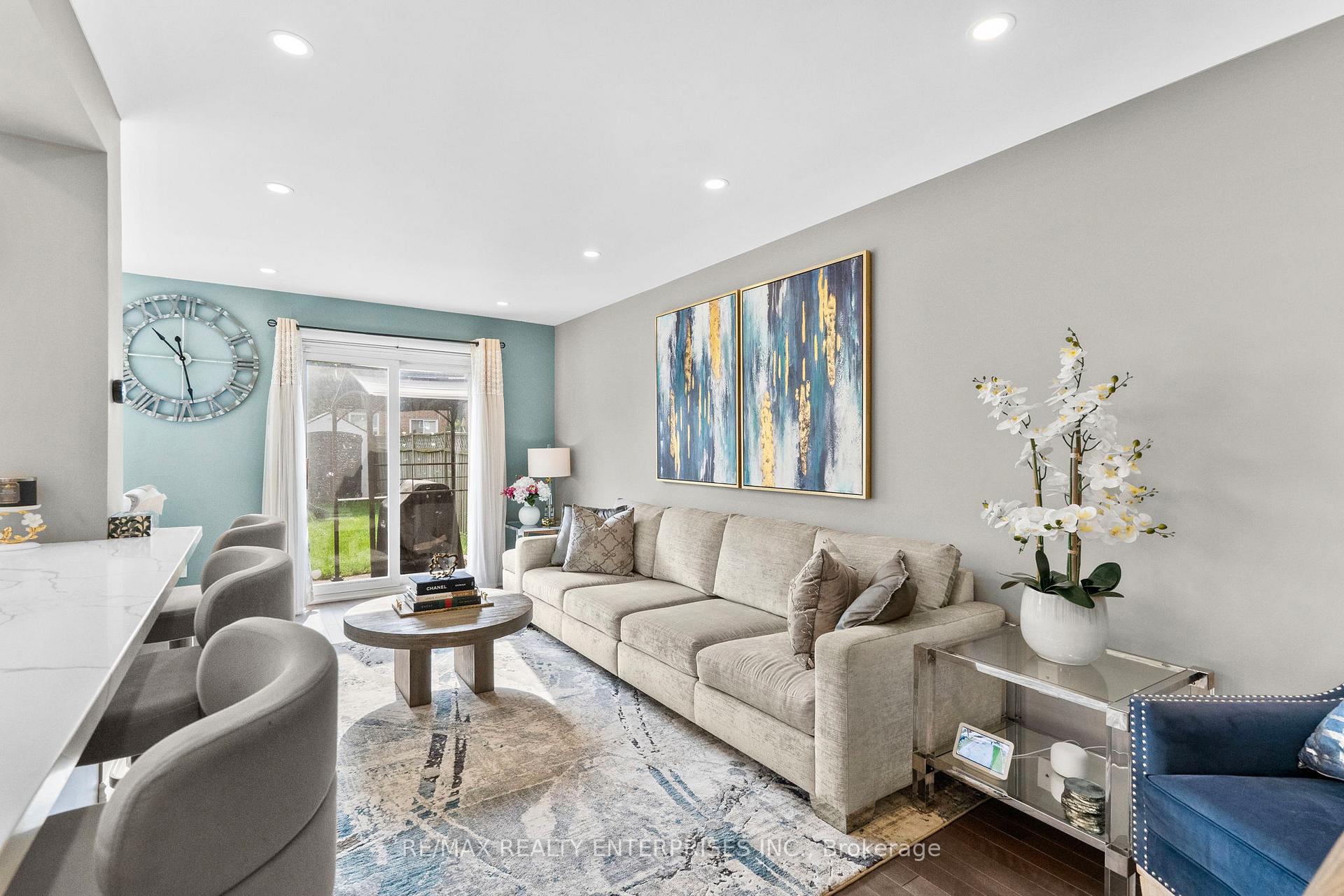Photo 8 of 1026 Lucerne Crescent, Mississauga, Creditview — HOMEH