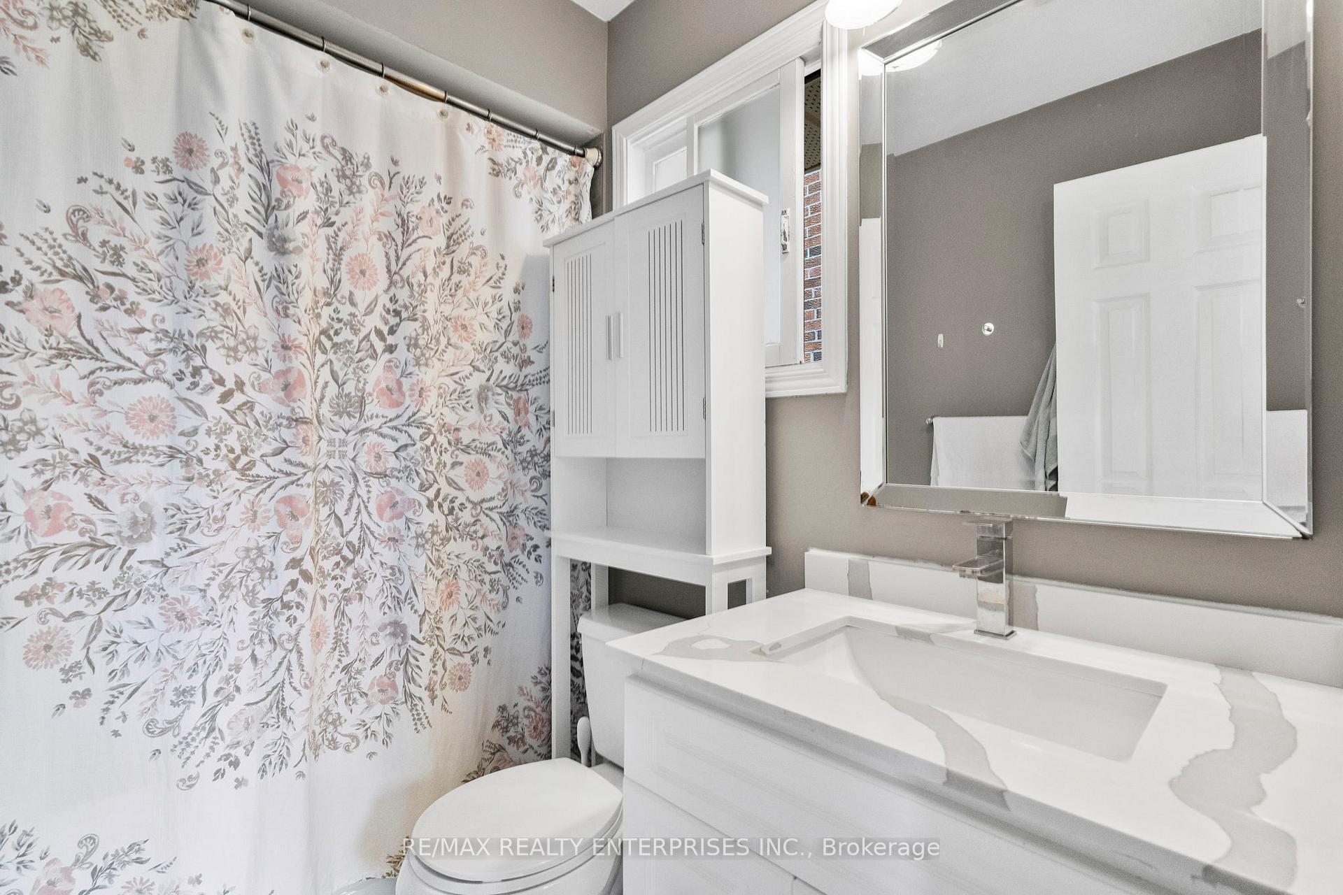 Photo 25 of 1026 Lucerne Crescent, Mississauga, Creditview — HOMEH