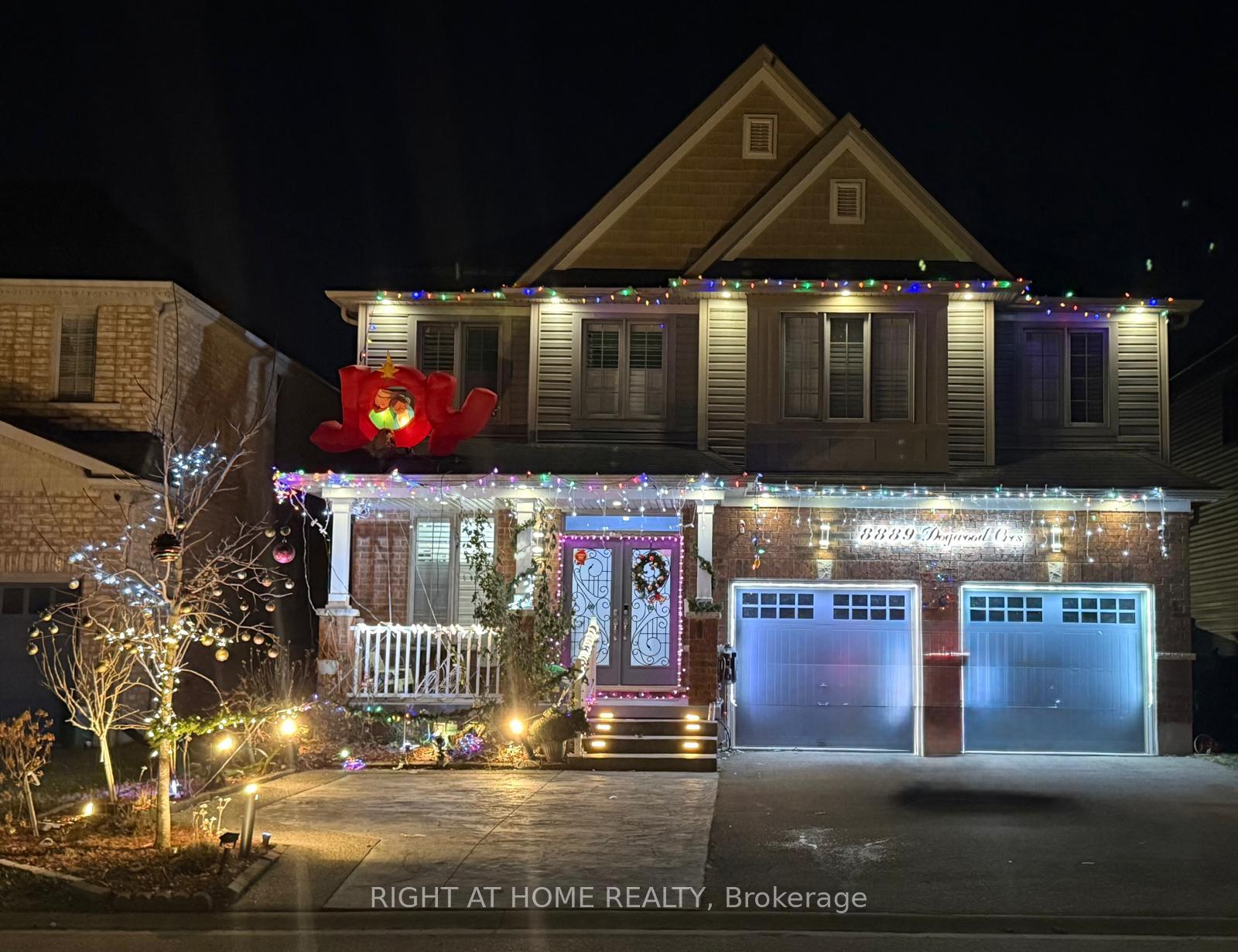 Front of 8889 Dogwood Crescent
