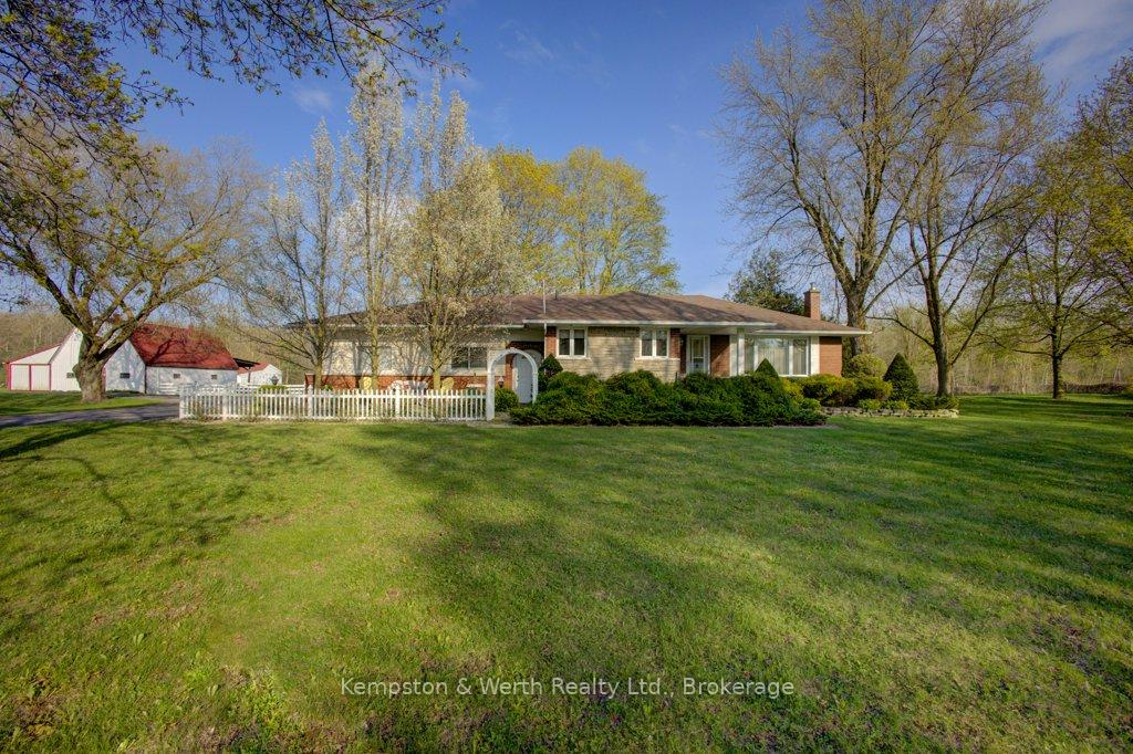 Photo 3 of 8557 164 Road, North Perth, Wallace — HOMEH