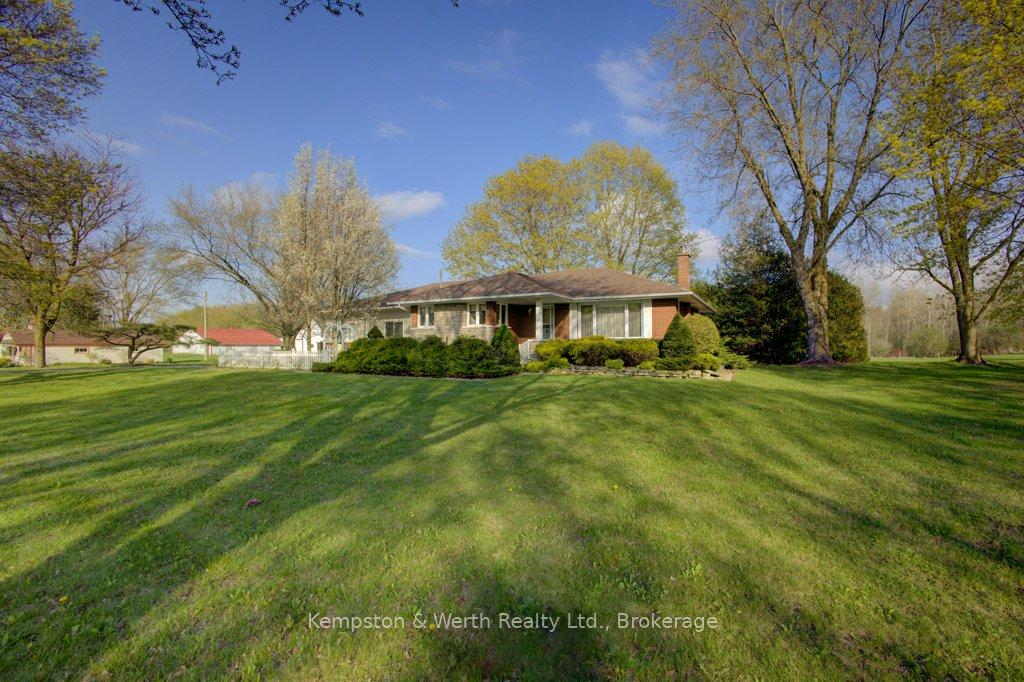 Photo 4 of 8557 164 Road, North Perth, Wallace — HOMEH