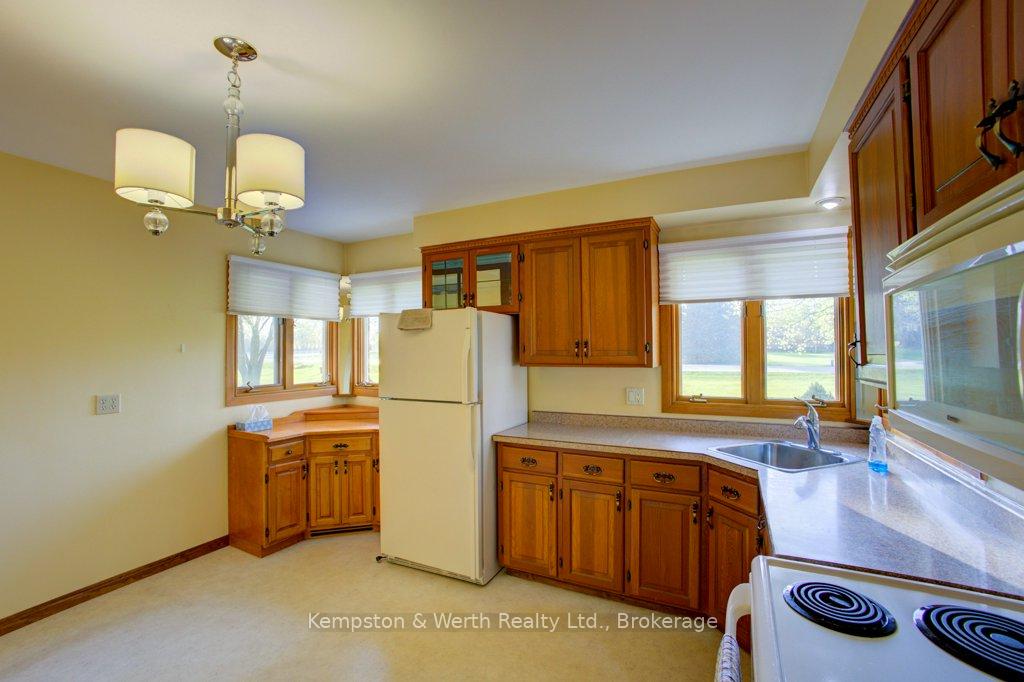 Photo 10 of 8557 164 Road, North Perth, Wallace — HOMEH