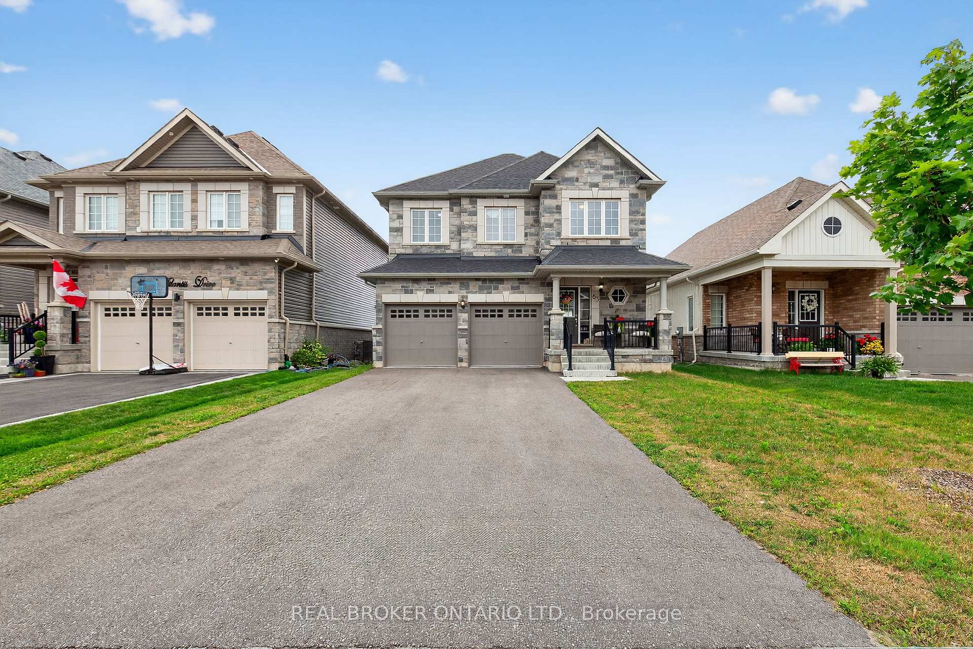 Photo 3 of 63 Atlantis Drive, Orillia — HOMEH