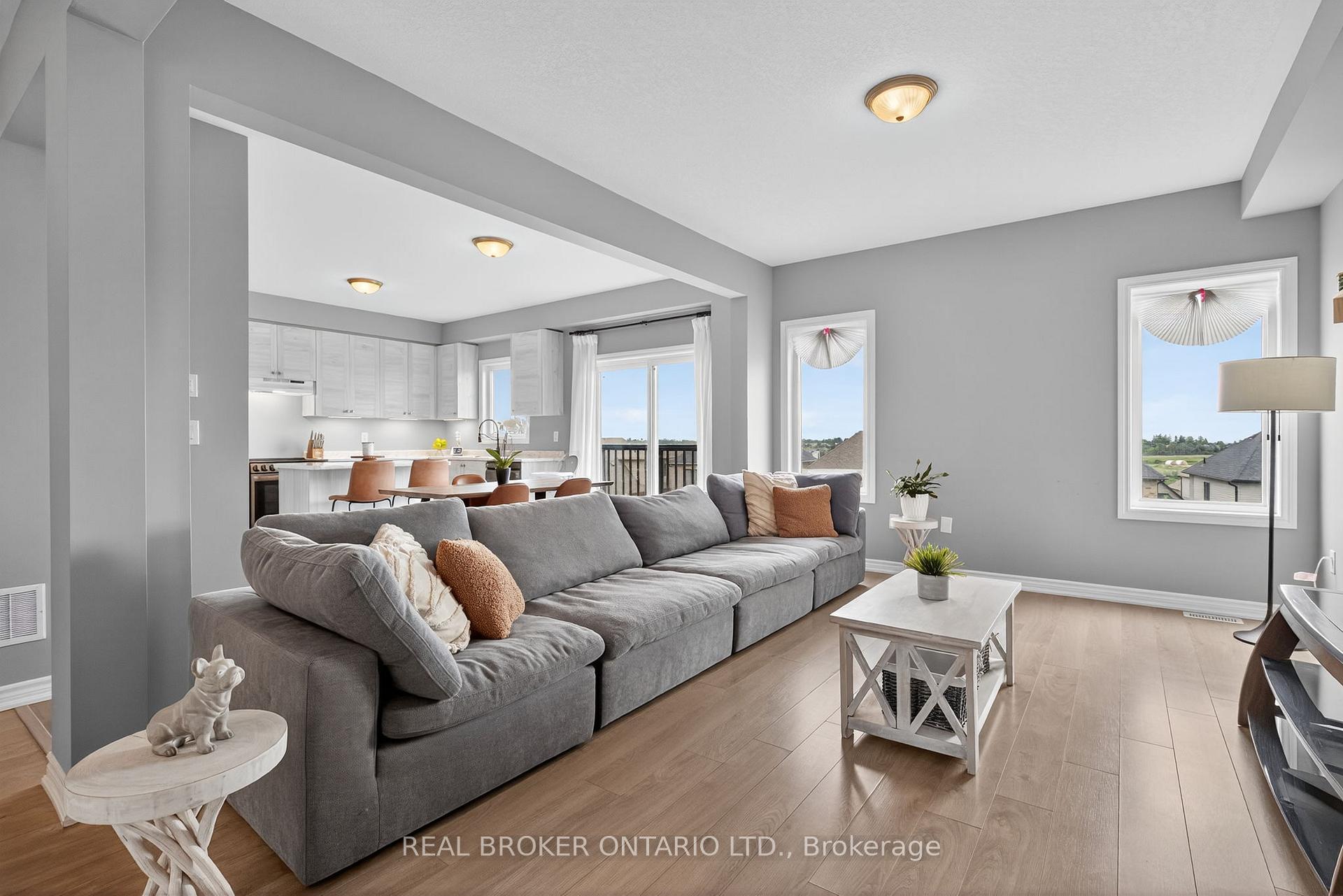 Photo 11 of 63 Atlantis Drive, Orillia — HOMEH