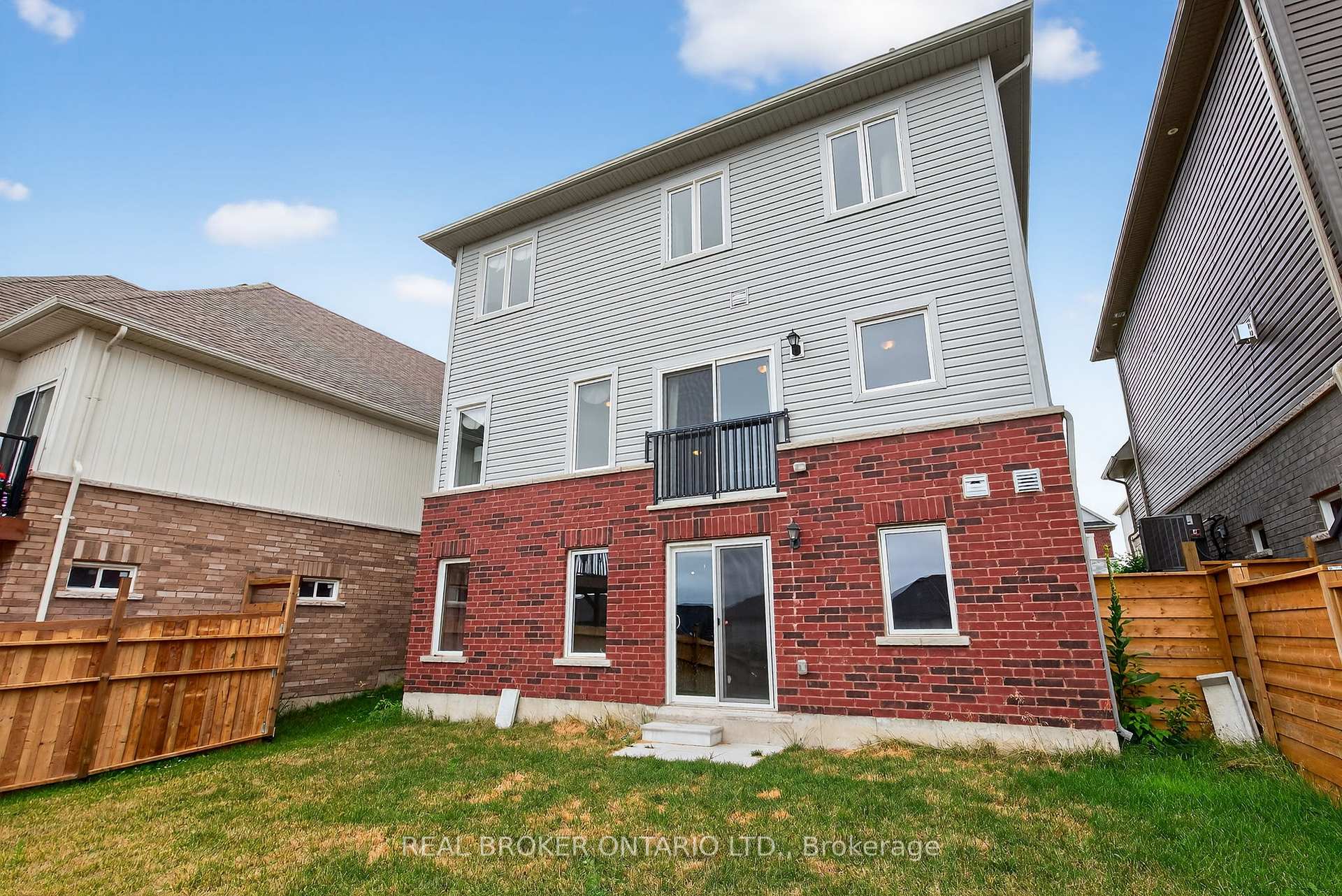 Photo 36 of 63 Atlantis Drive, Orillia — HOMEH