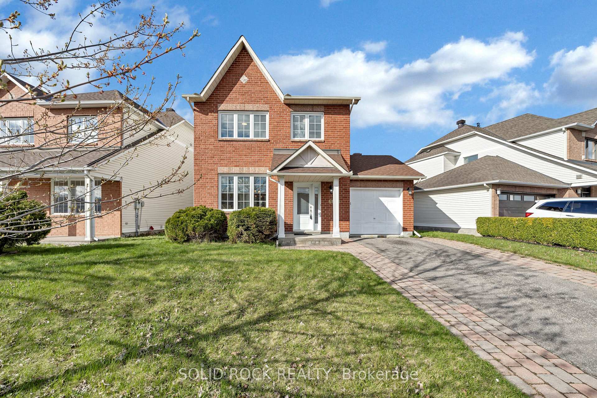 Photo 2 of 6024 Longleaf Drive, Ottawa, Chapel Hill South - Orleans Village — HOMEH