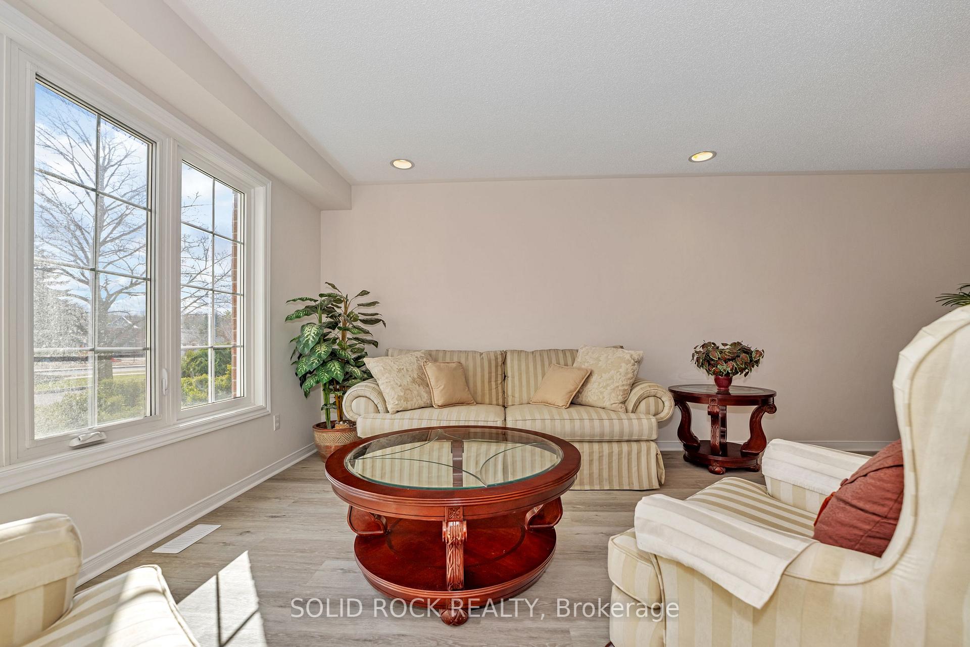 Photo 7 of 6024 Longleaf Drive, Ottawa, Chapel Hill South - Orleans Village — HOMEH
