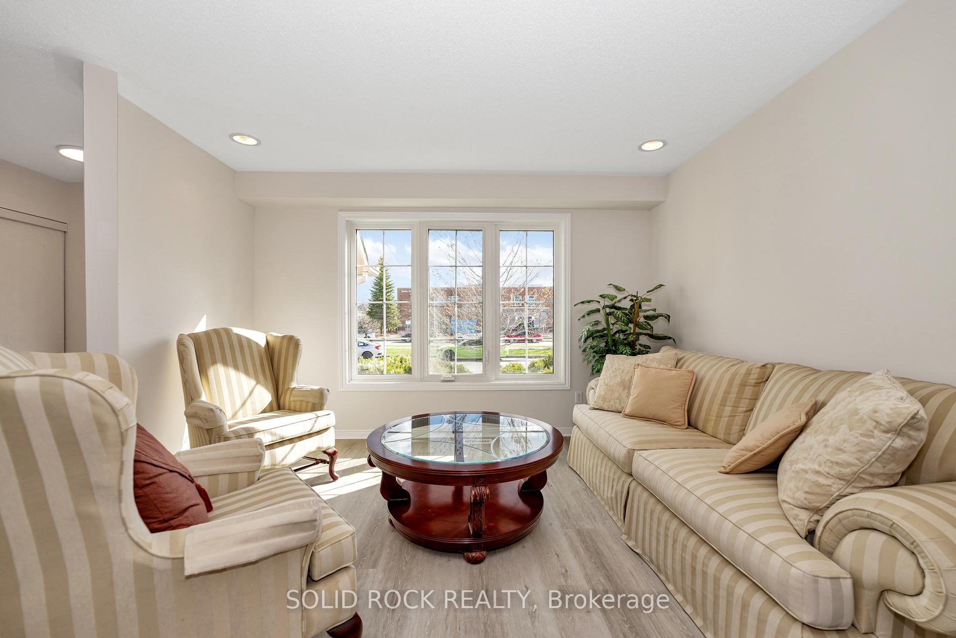 Photo 8 of 6024 Longleaf Drive, Ottawa, Chapel Hill South - Orleans Village — HOMEH