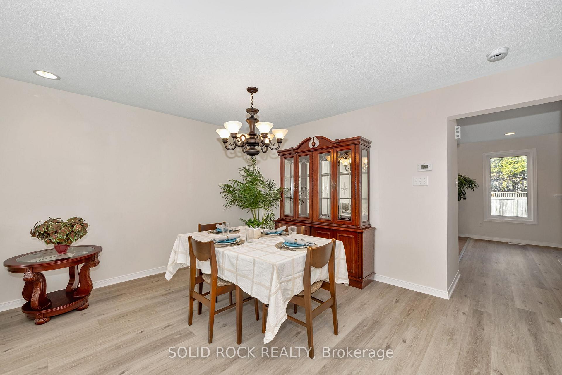 Photo 10 of 6024 Longleaf Drive, Ottawa, Chapel Hill South - Orleans Village — HOMEH