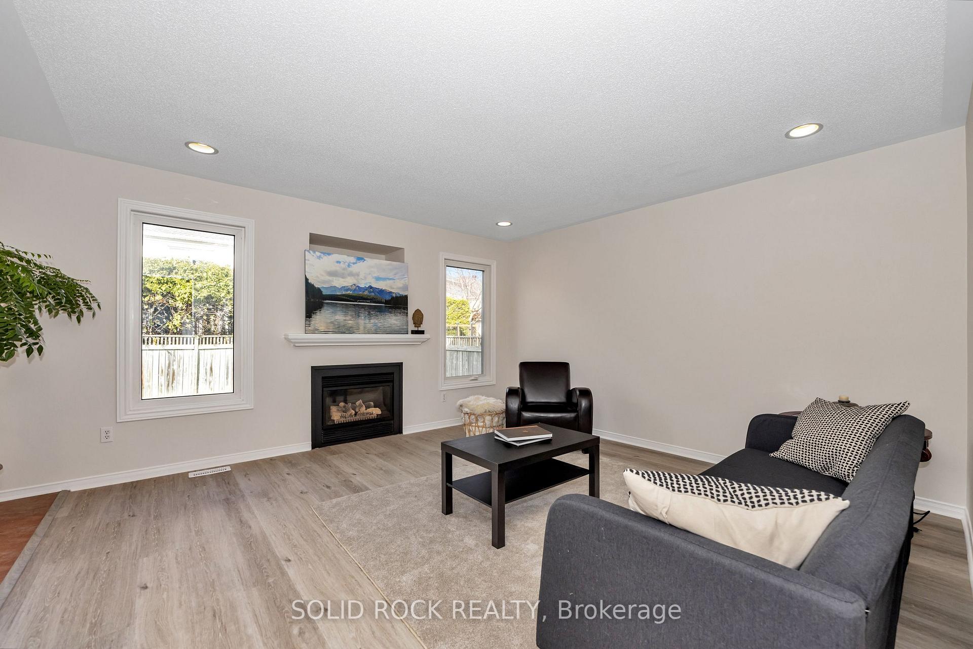 Photo 12 of 6024 Longleaf Drive, Ottawa, Chapel Hill South - Orleans Village — HOMEH