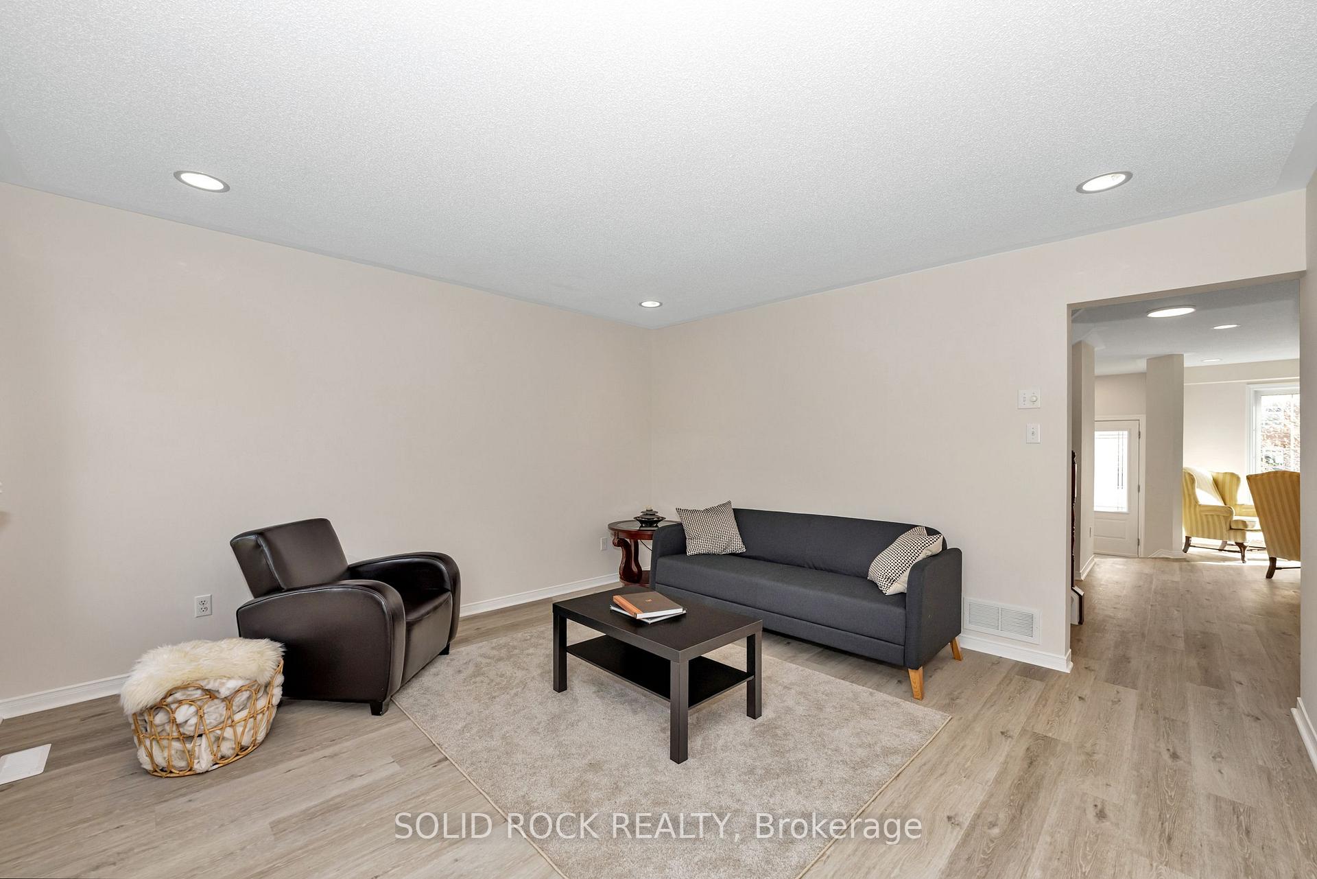 Photo 13 of 6024 Longleaf Drive, Ottawa, Chapel Hill South - Orleans Village — HOMEH