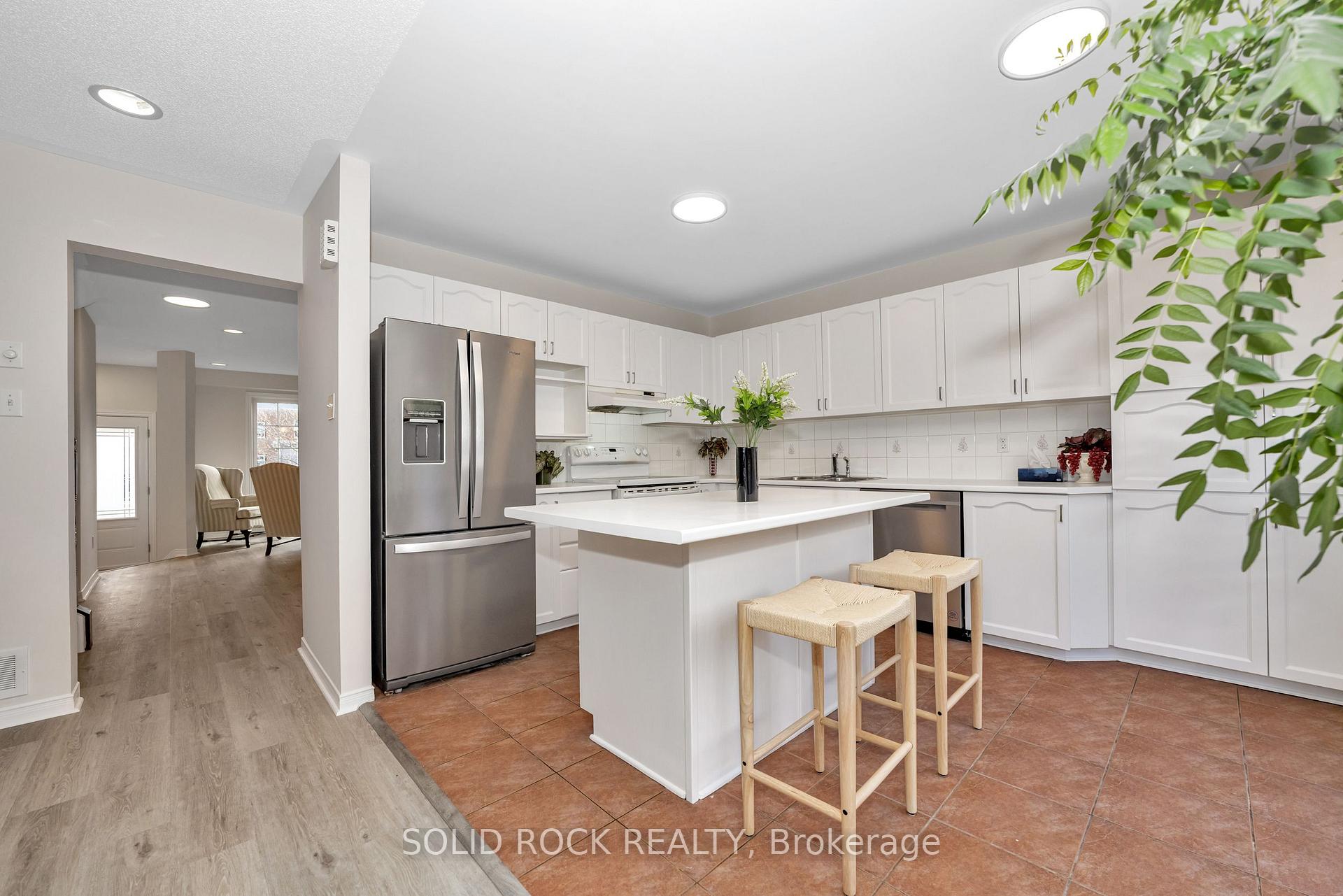 Photo 14 of 6024 Longleaf Drive, Ottawa, Chapel Hill South - Orleans Village — HOMEH