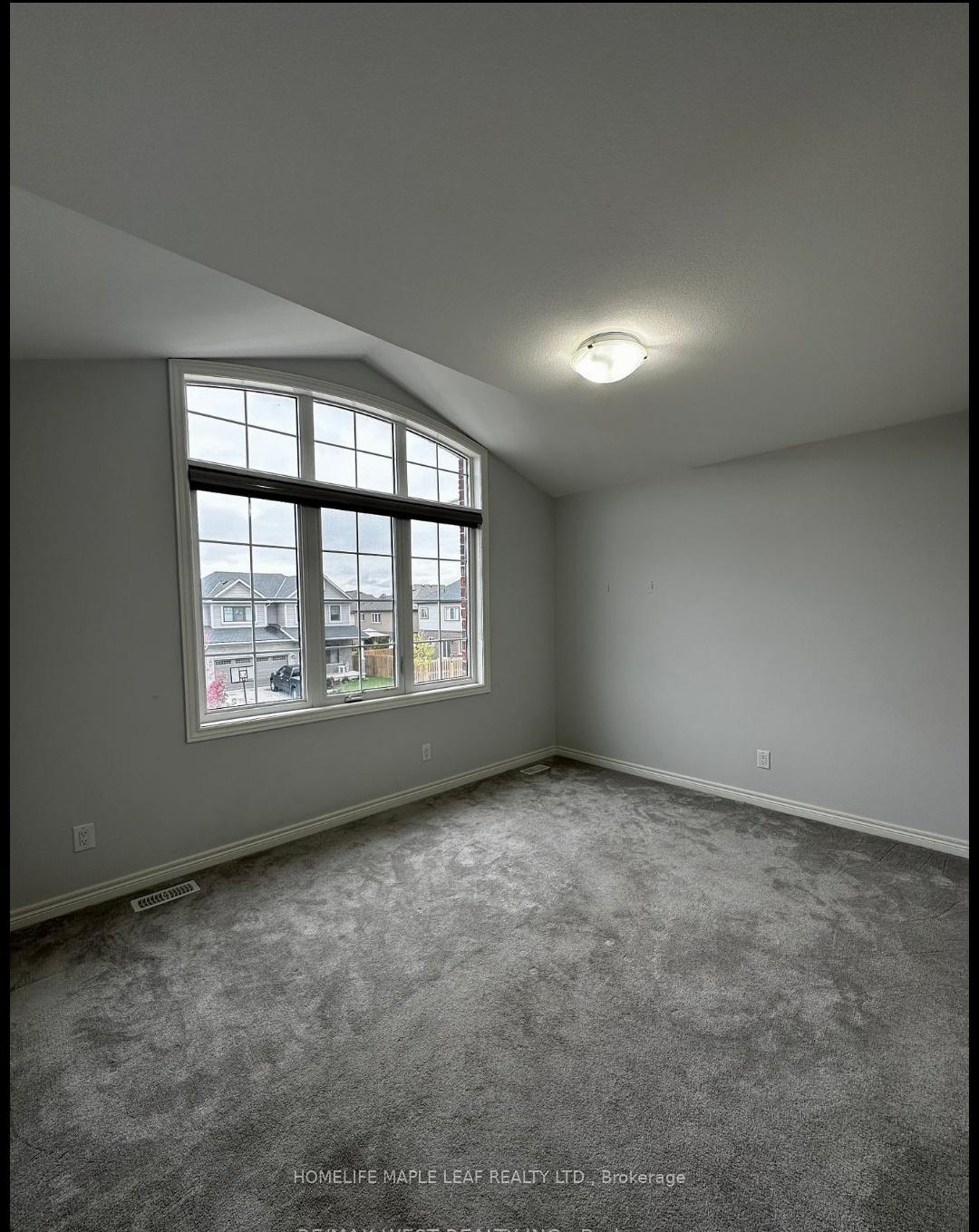Photo 10 of 13 Riley Avenue E, Pelham, Fonthill — HOMEH