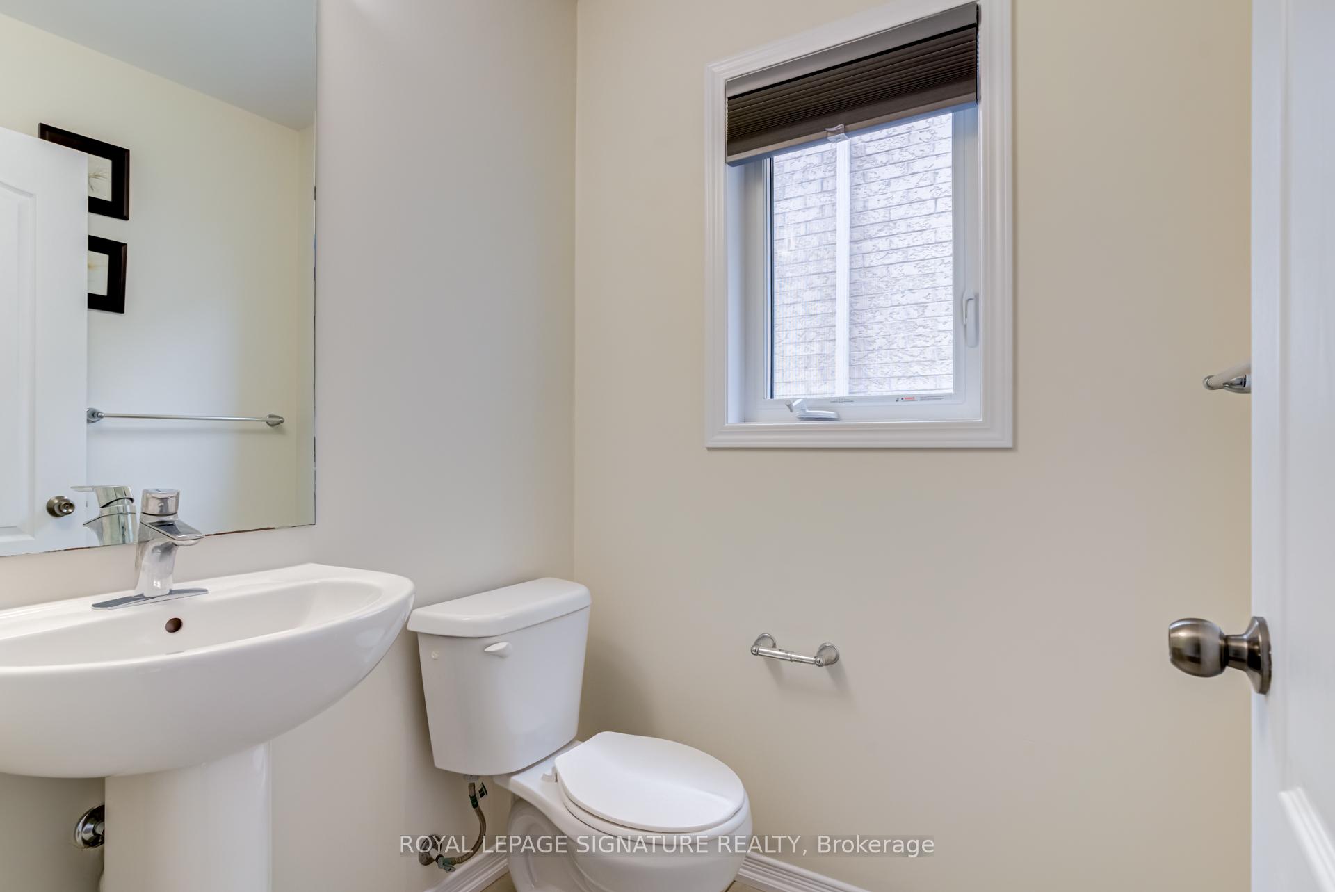 Photo 10 of 7774 Hackberry Trail, Niagara Falls, Brown — HOMEH