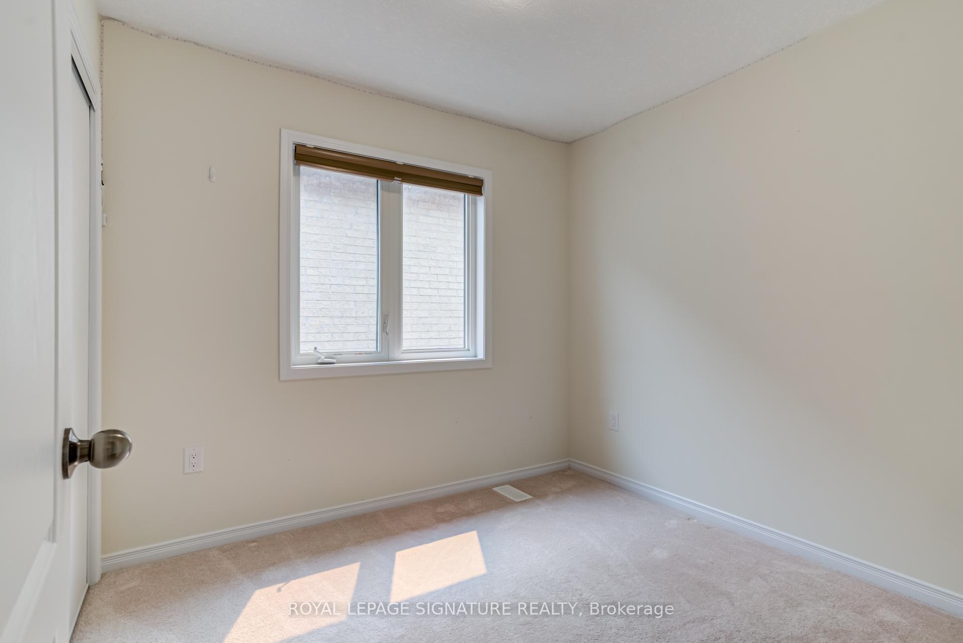 Photo 18 of 7774 Hackberry Trail, Niagara Falls, Brown — HOMEH