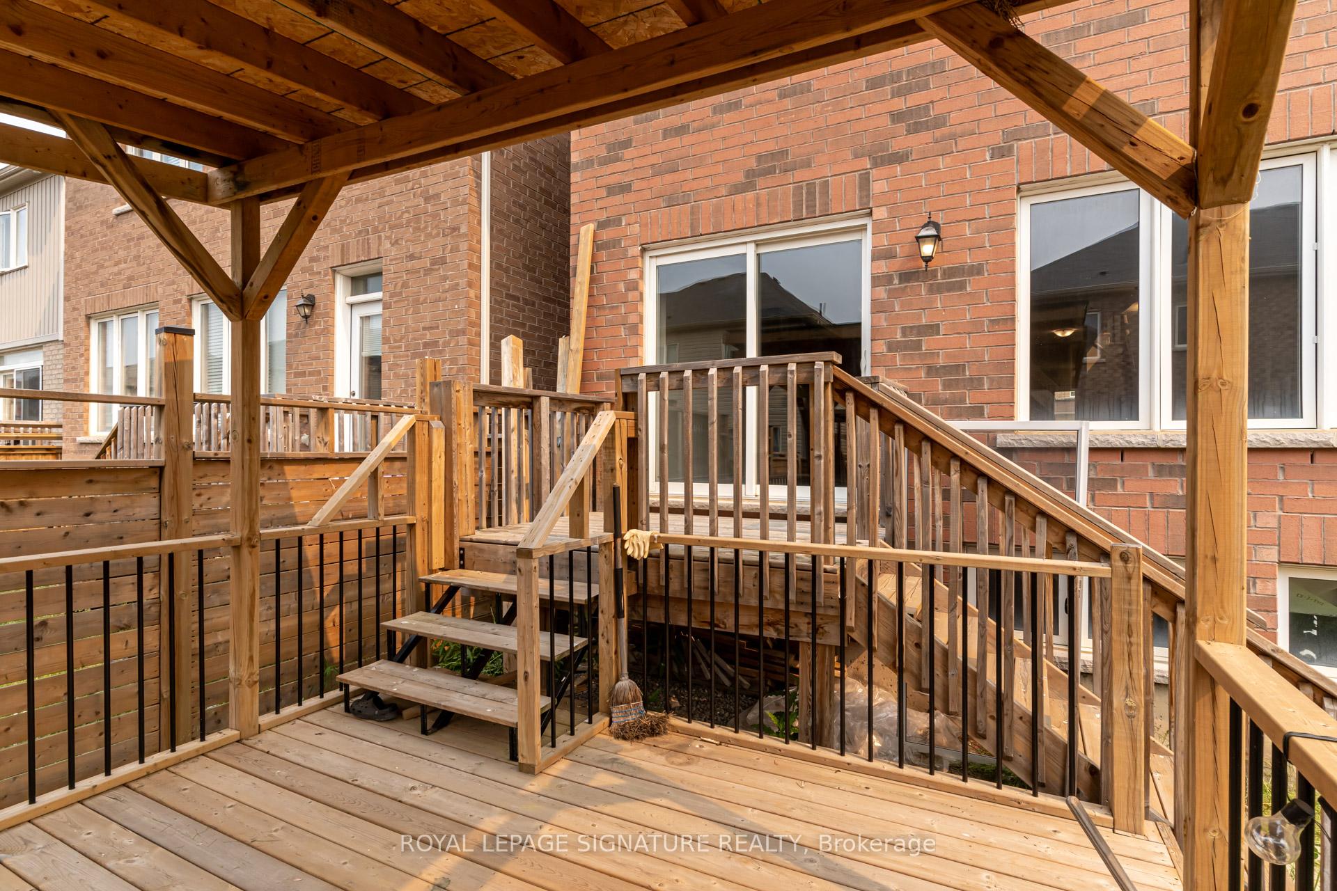 Photo 28 of 7774 Hackberry Trail, Niagara Falls, Brown — HOMEH