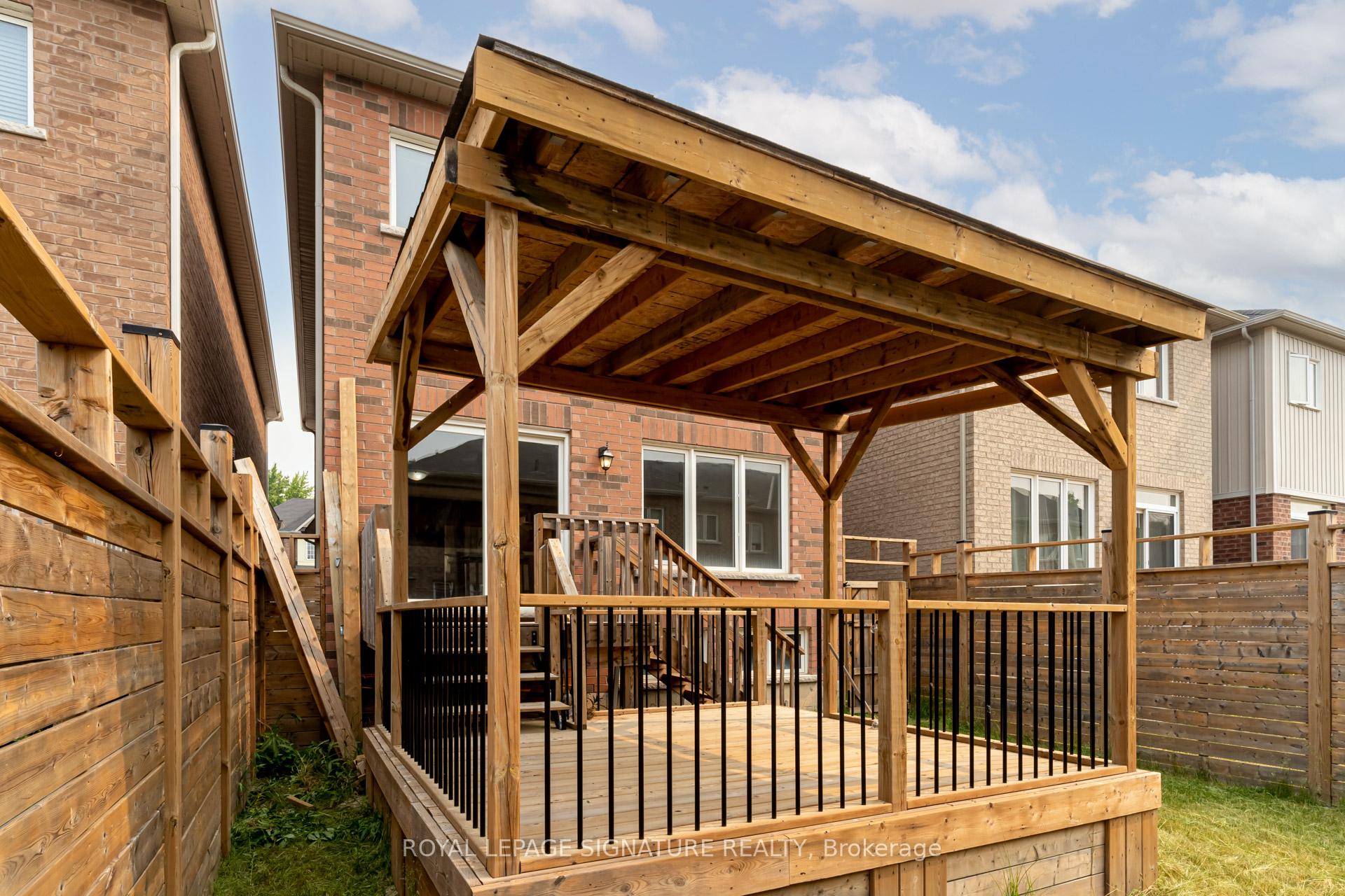 Photo 30 of 7774 Hackberry Trail, Niagara Falls, Brown — HOMEH