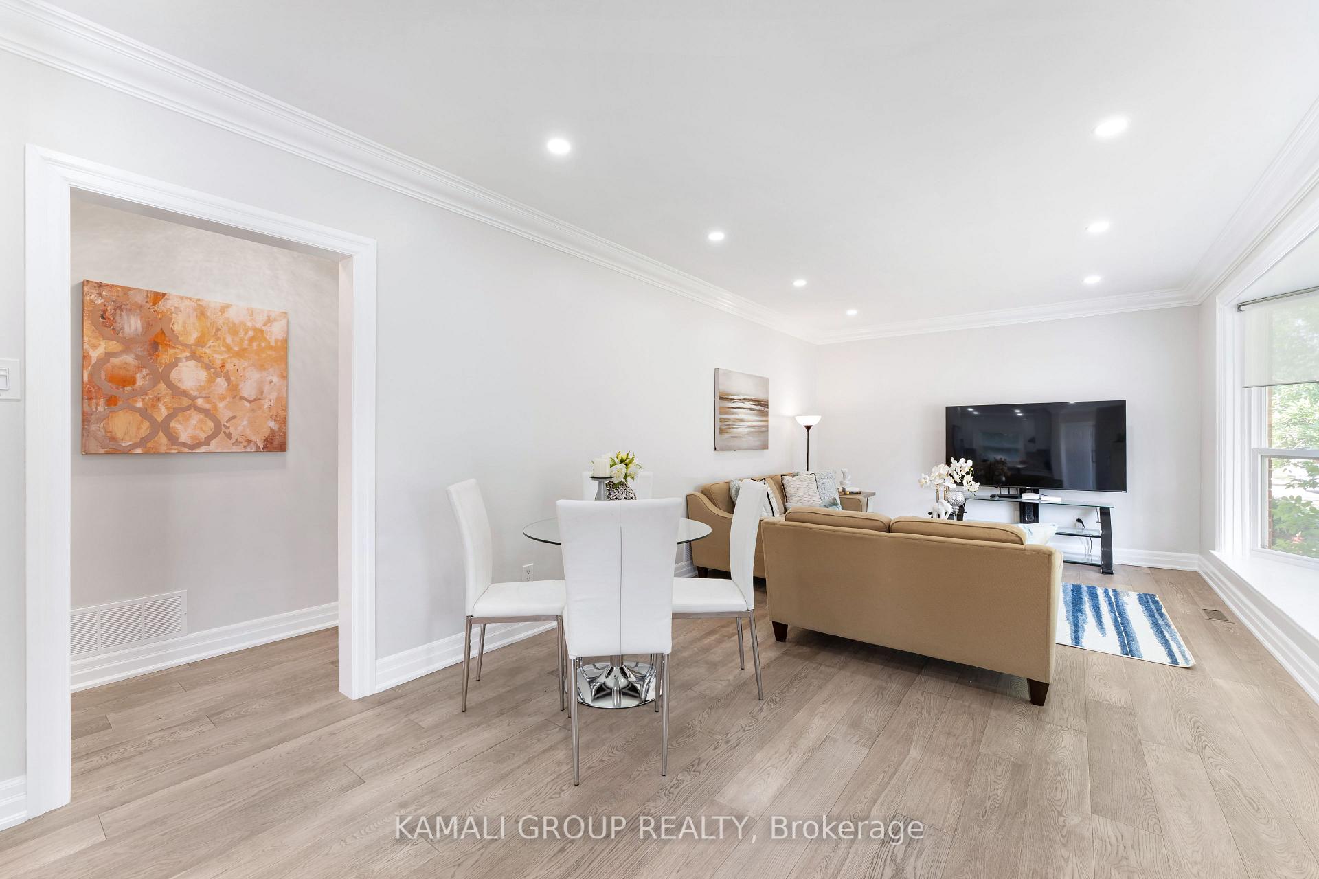 Photo 13 of 162 Queen Street, Newmarket, Central Newmarket — HOMEH
