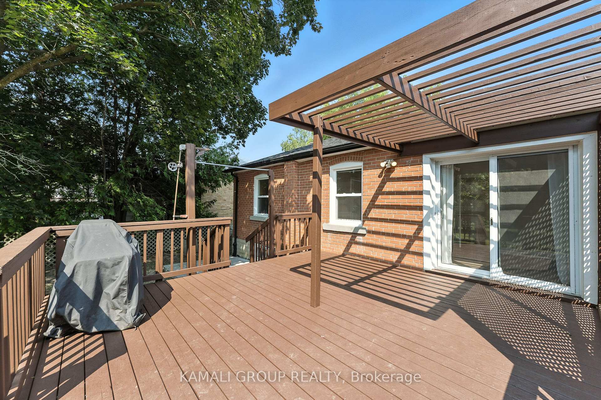 Photo 33 of 162 Queen Street, Newmarket, Central Newmarket — HOMEH
