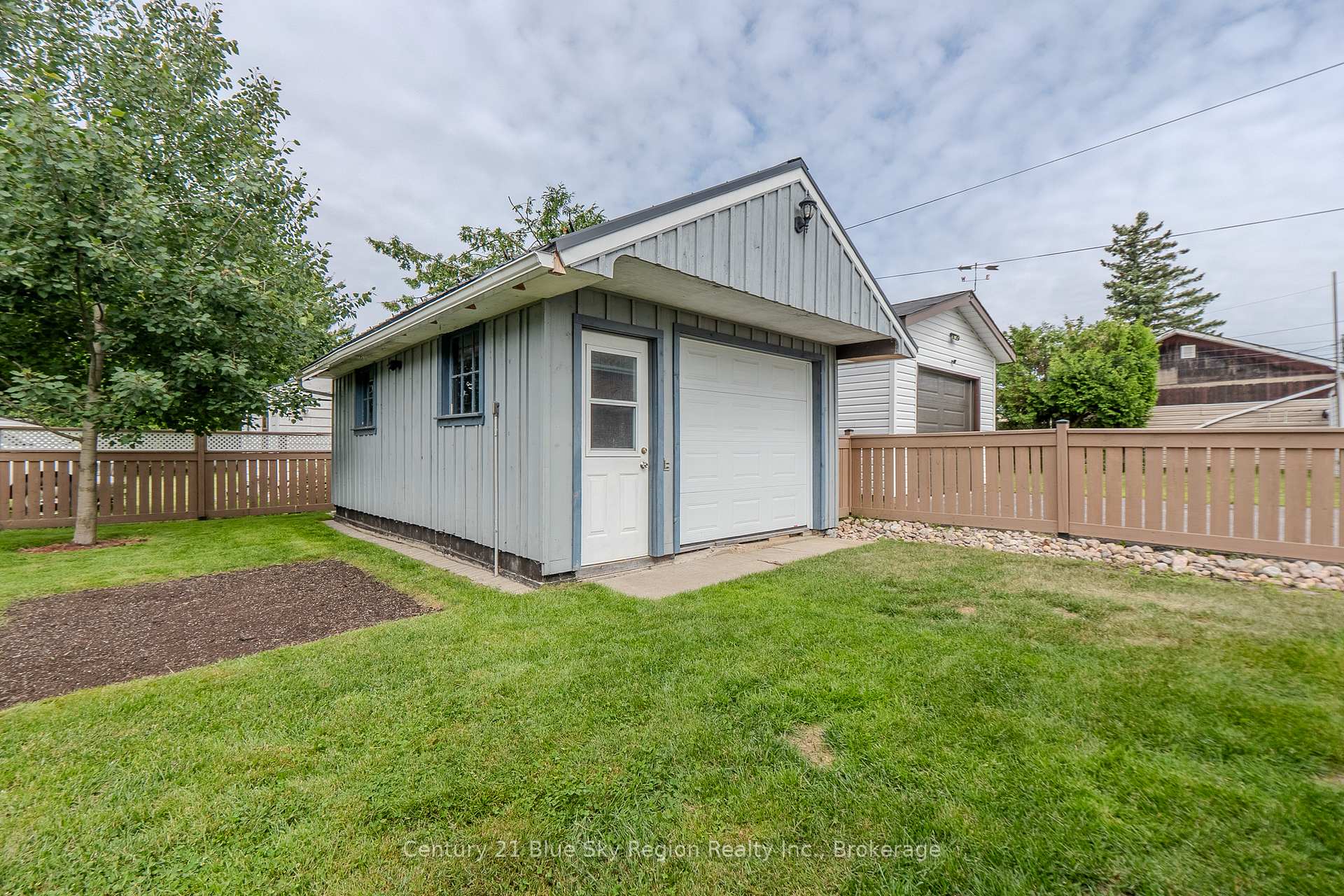 Photo 5 of 1211 Browning Street, North Bay, West End — HOMEH