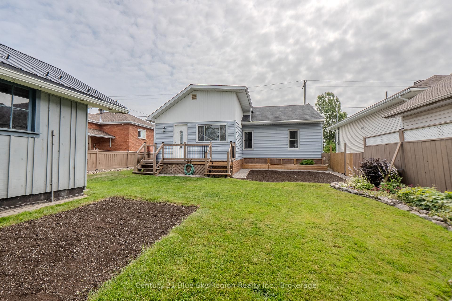 Photo 7 of 1211 Browning Street, North Bay, West End — HOMEH