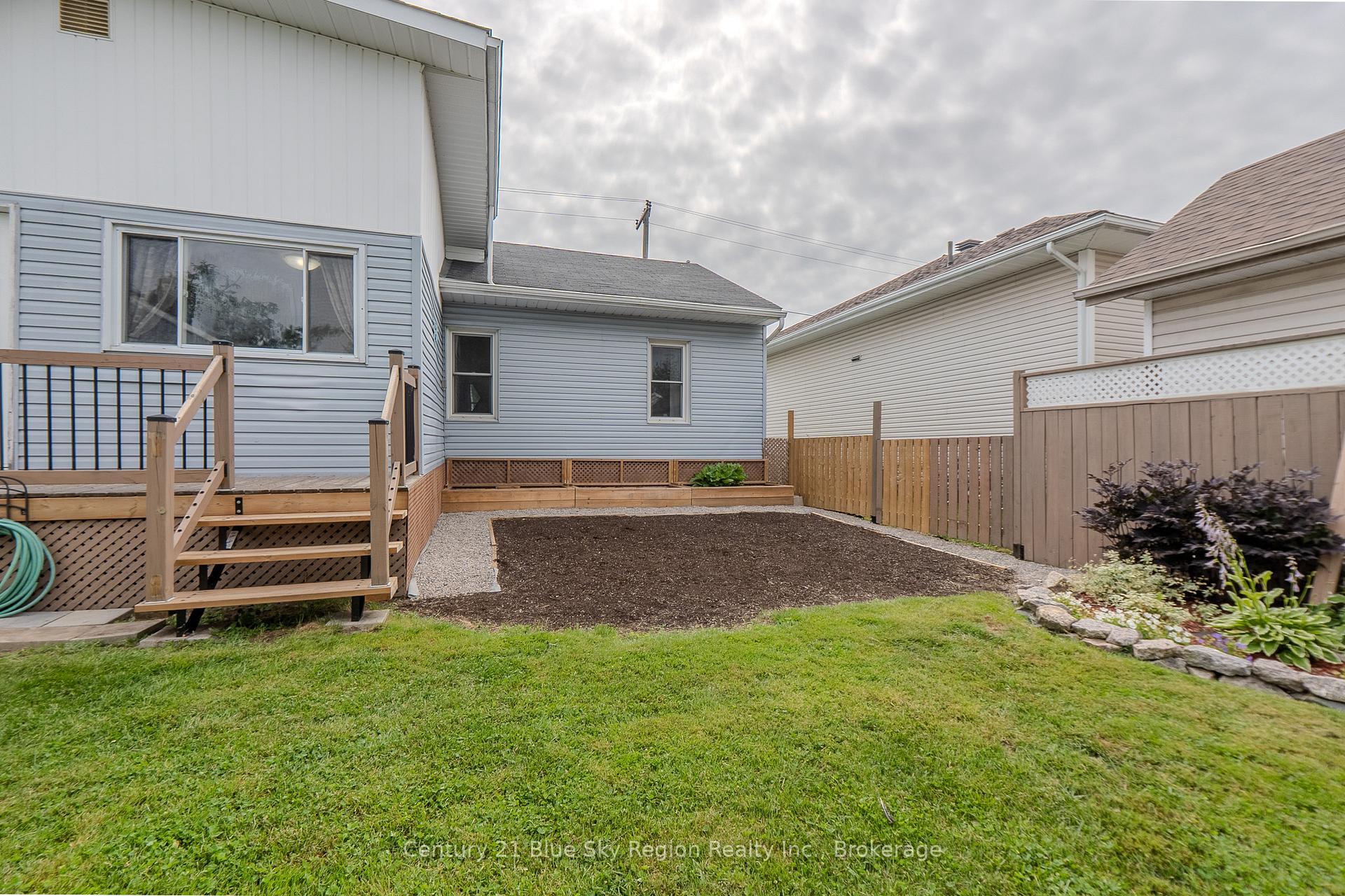 Photo 8 of 1211 Browning Street, North Bay, West End — HOMEH