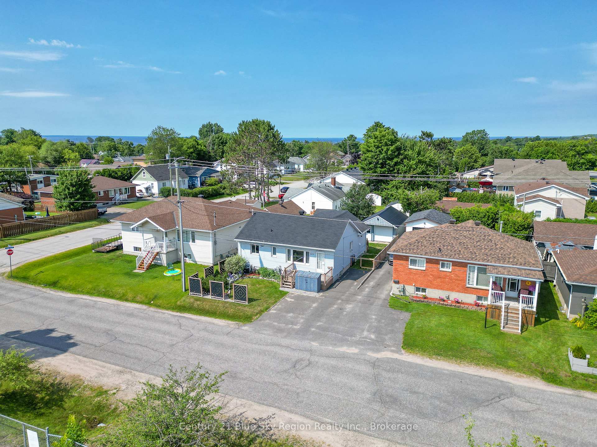 Photo 35 of 1211 Browning Street, North Bay, West End — HOMEH