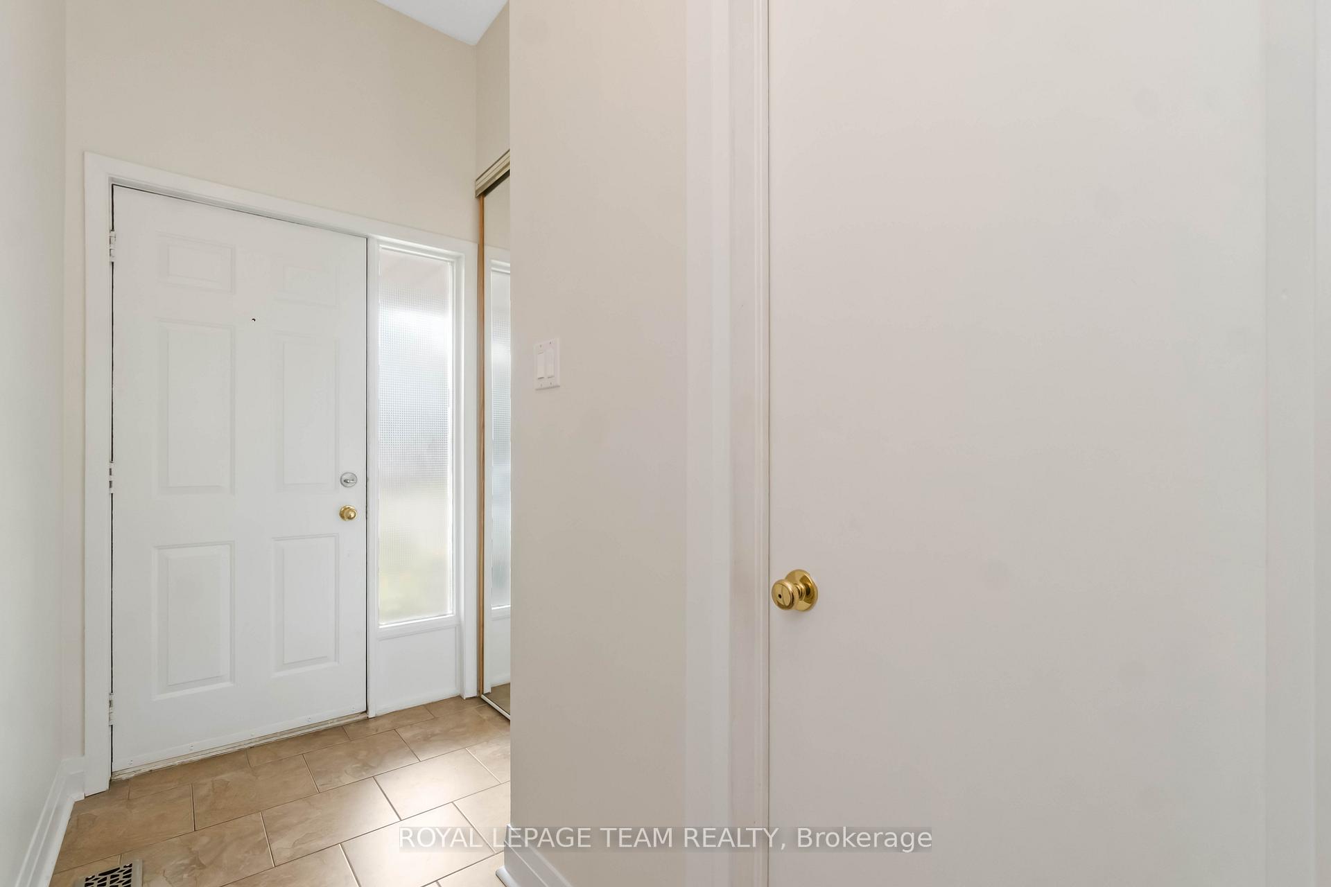 Photo 2 of 1473 Briarfield Crescent, Ottawa, Fallingbrook/Ridgemount — HOMEH