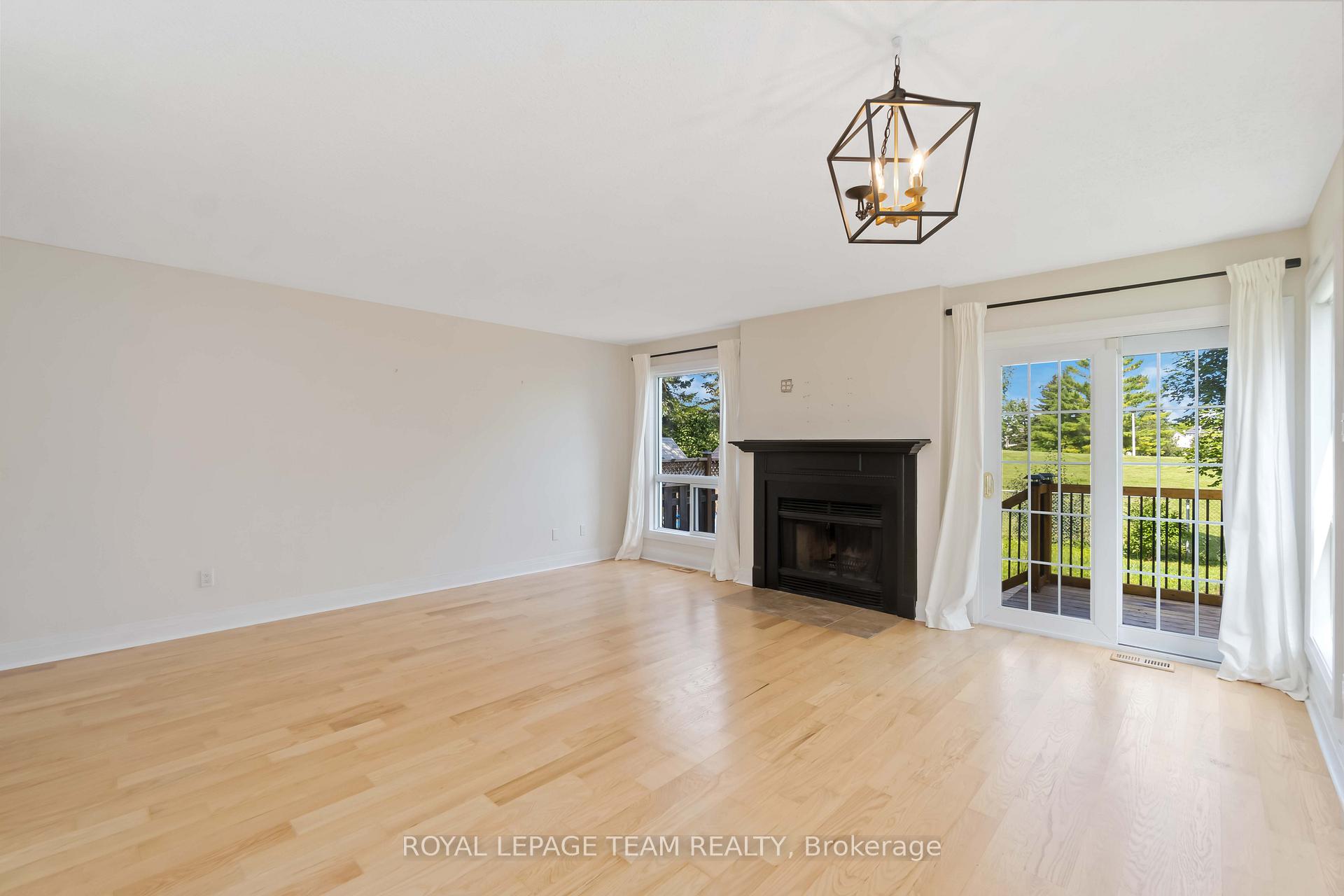 Photo 9 of 1473 Briarfield Crescent, Ottawa, Fallingbrook/Ridgemount — HOMEH