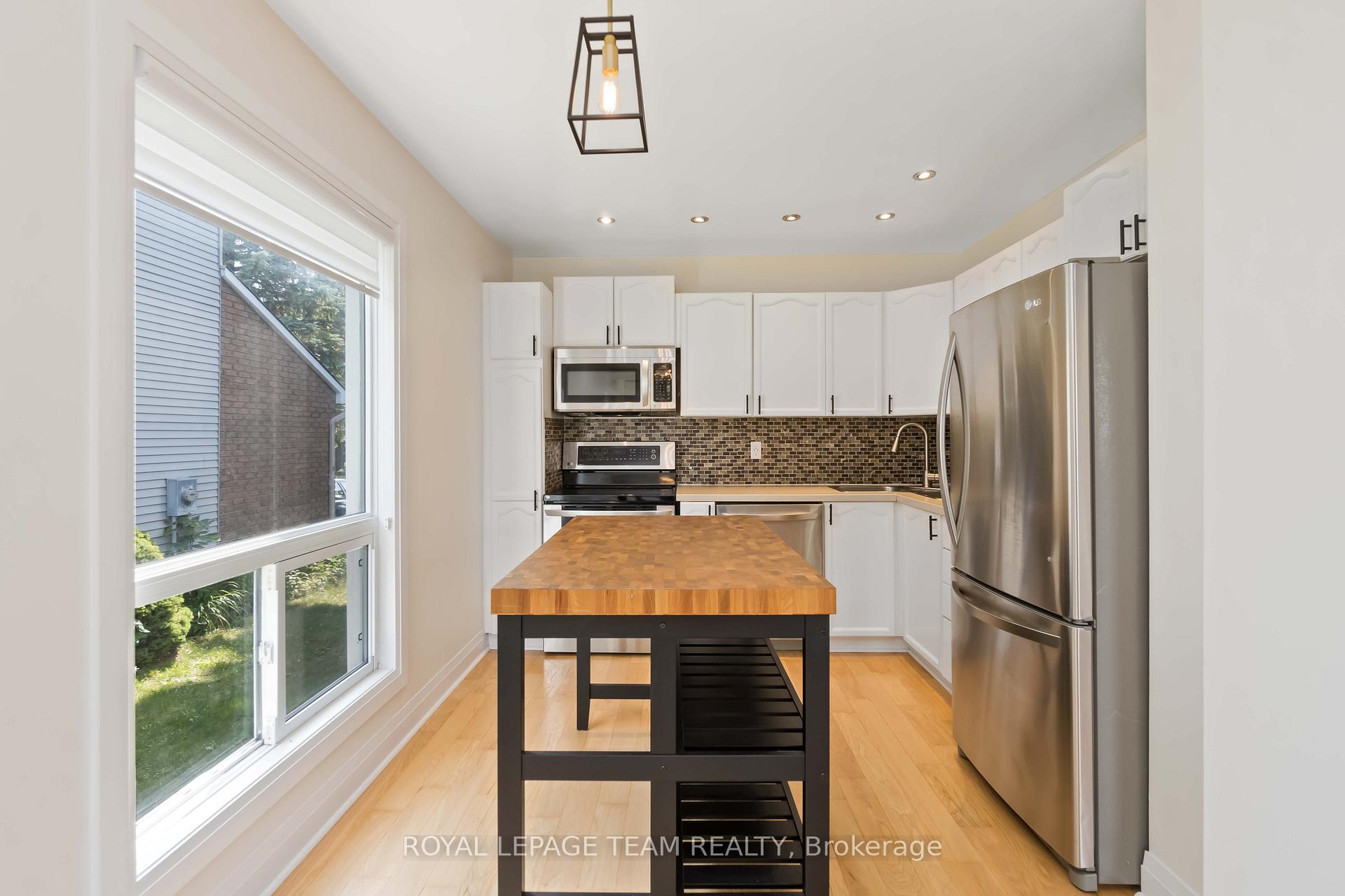 Photo 12 of 1473 Briarfield Crescent, Ottawa, Fallingbrook/Ridgemount — HOMEH