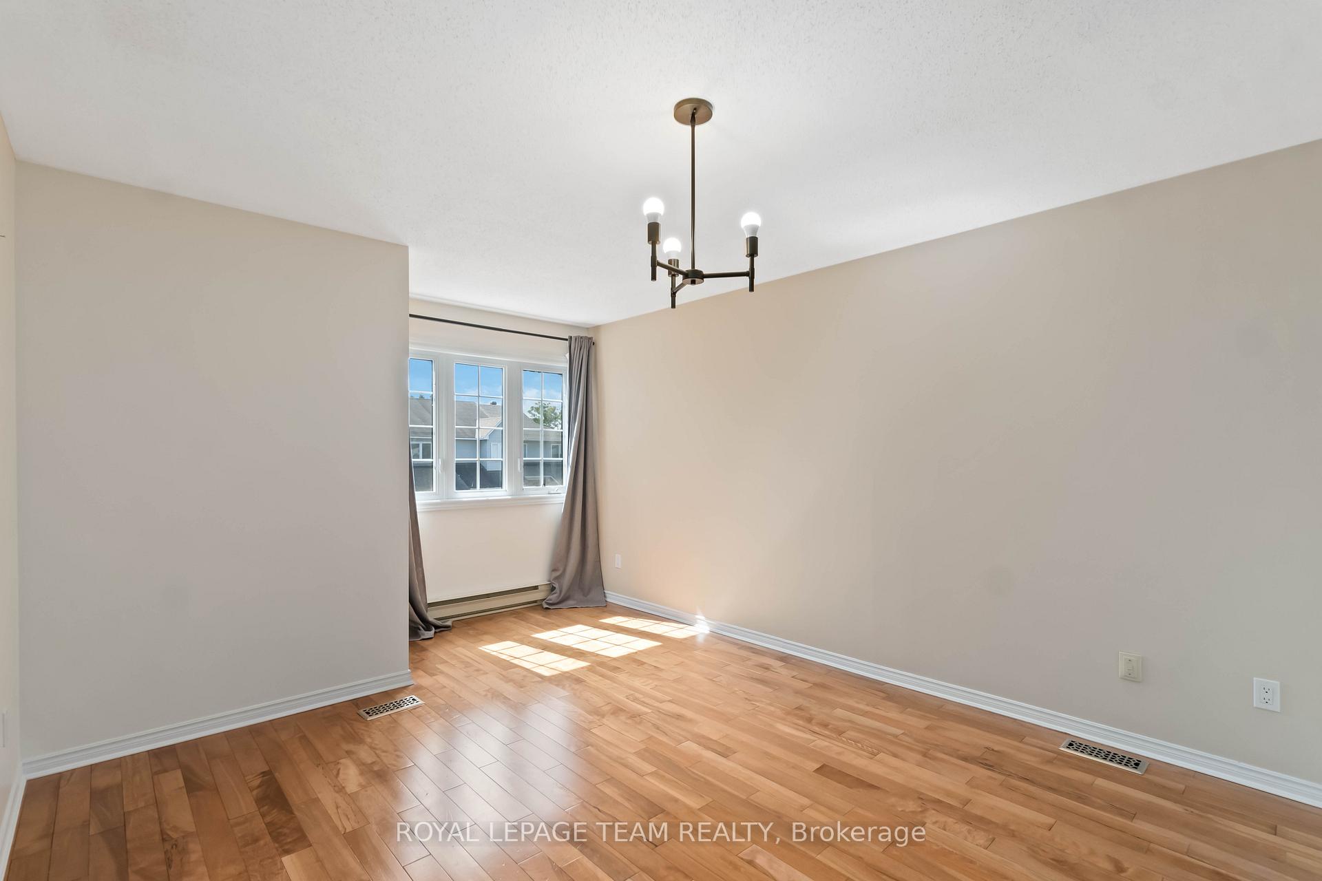 Photo 16 of 1473 Briarfield Crescent, Ottawa, Fallingbrook/Ridgemount — HOMEH