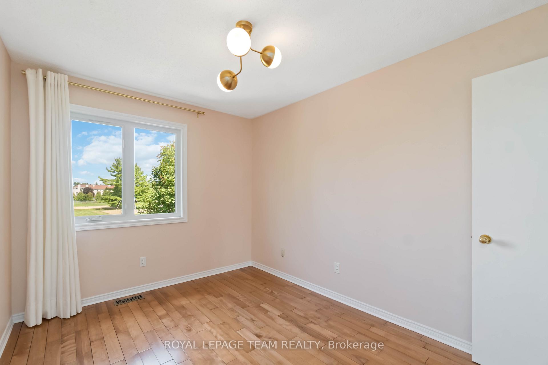 Photo 23 of 1473 Briarfield Crescent, Ottawa, Fallingbrook/Ridgemount — HOMEH