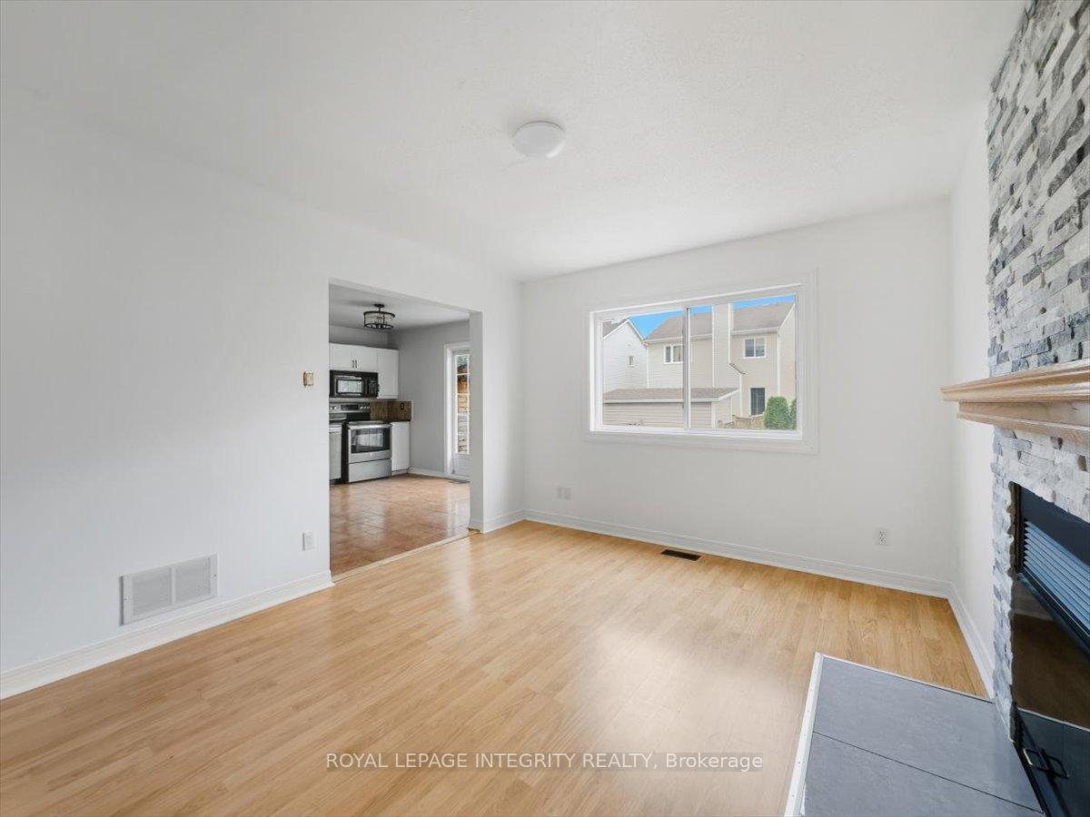 Photo 13 of 1791 Tache Way, Ottawa, Fallingbrook/Pineridge — HOMEH